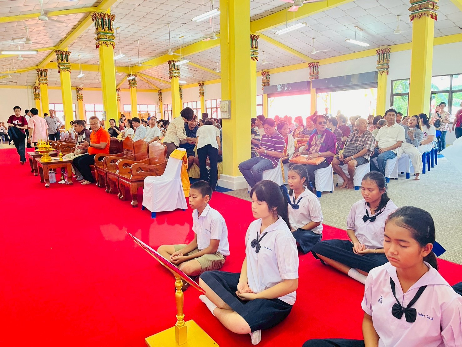 ภาพร่วมพิธีกรรมวัดแสนภุมราวาส
