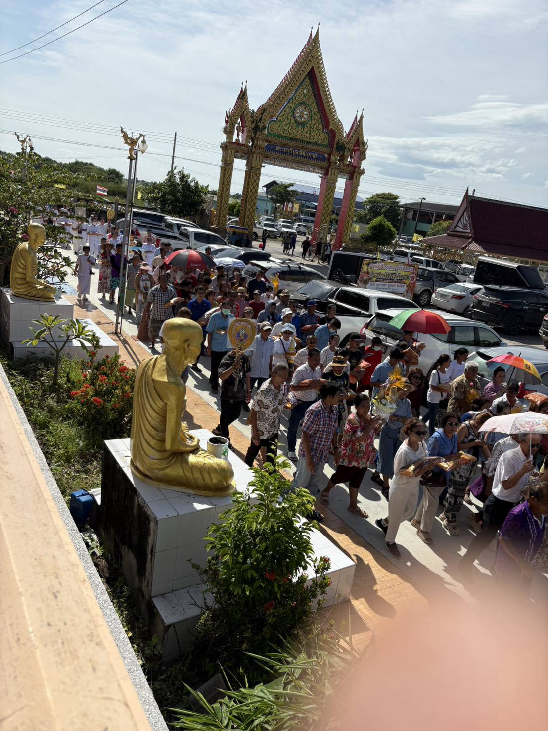 ภาพร่วมพิธีกรรมวัดหล่อเจริญราษฏร์วราราม