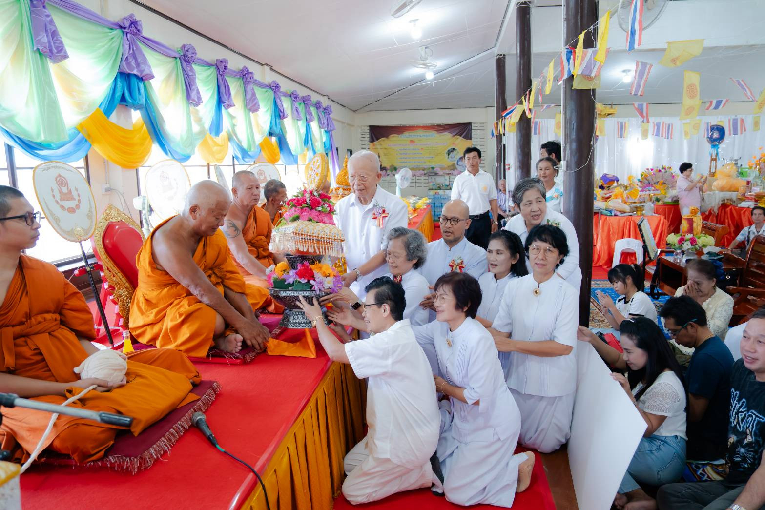 ภาพร่วมพิธีกรรมวัดดอนสนาม