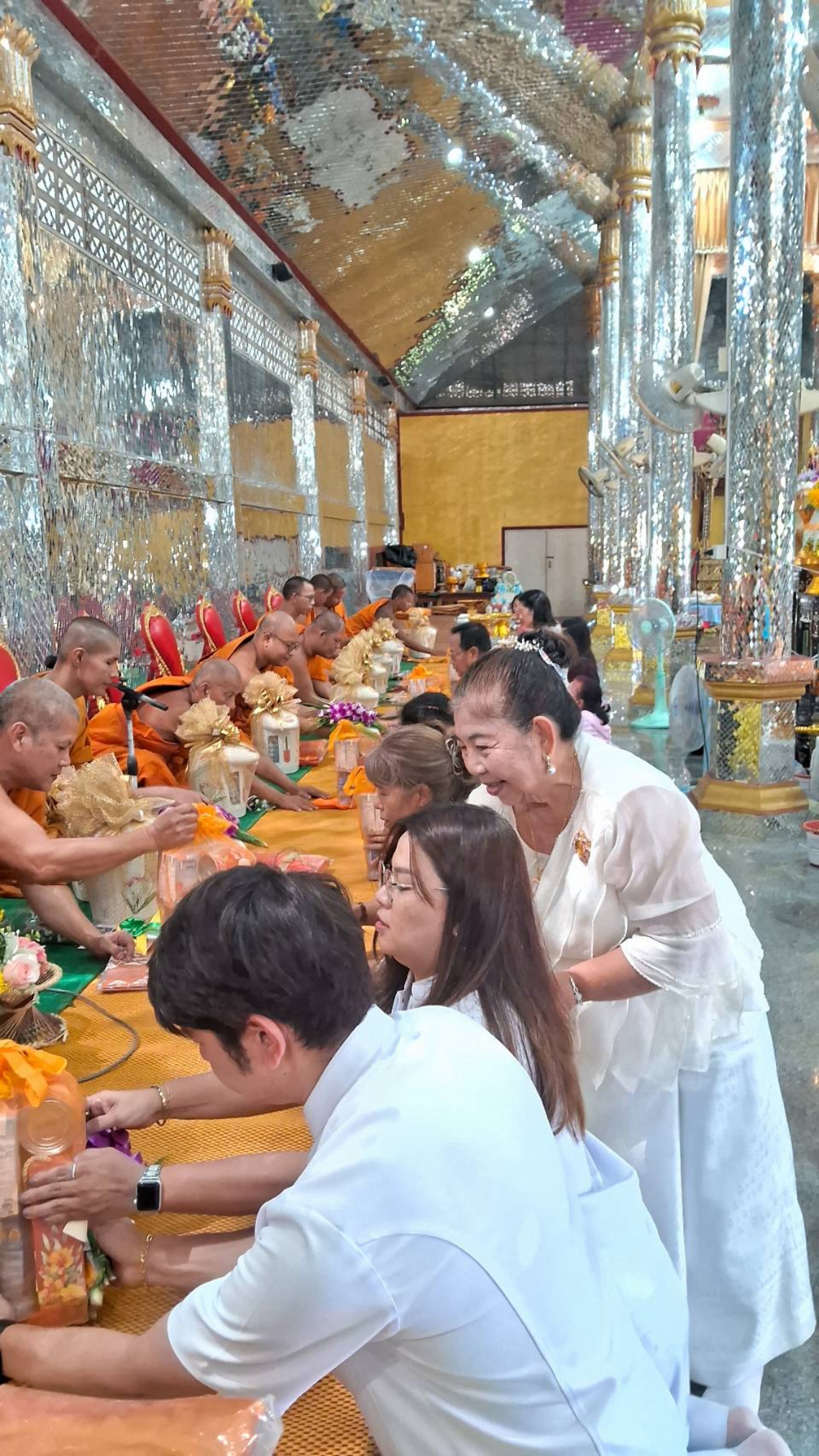 ภาพร่วมพิธีกรรมวัดบึงน้ำรักษ์