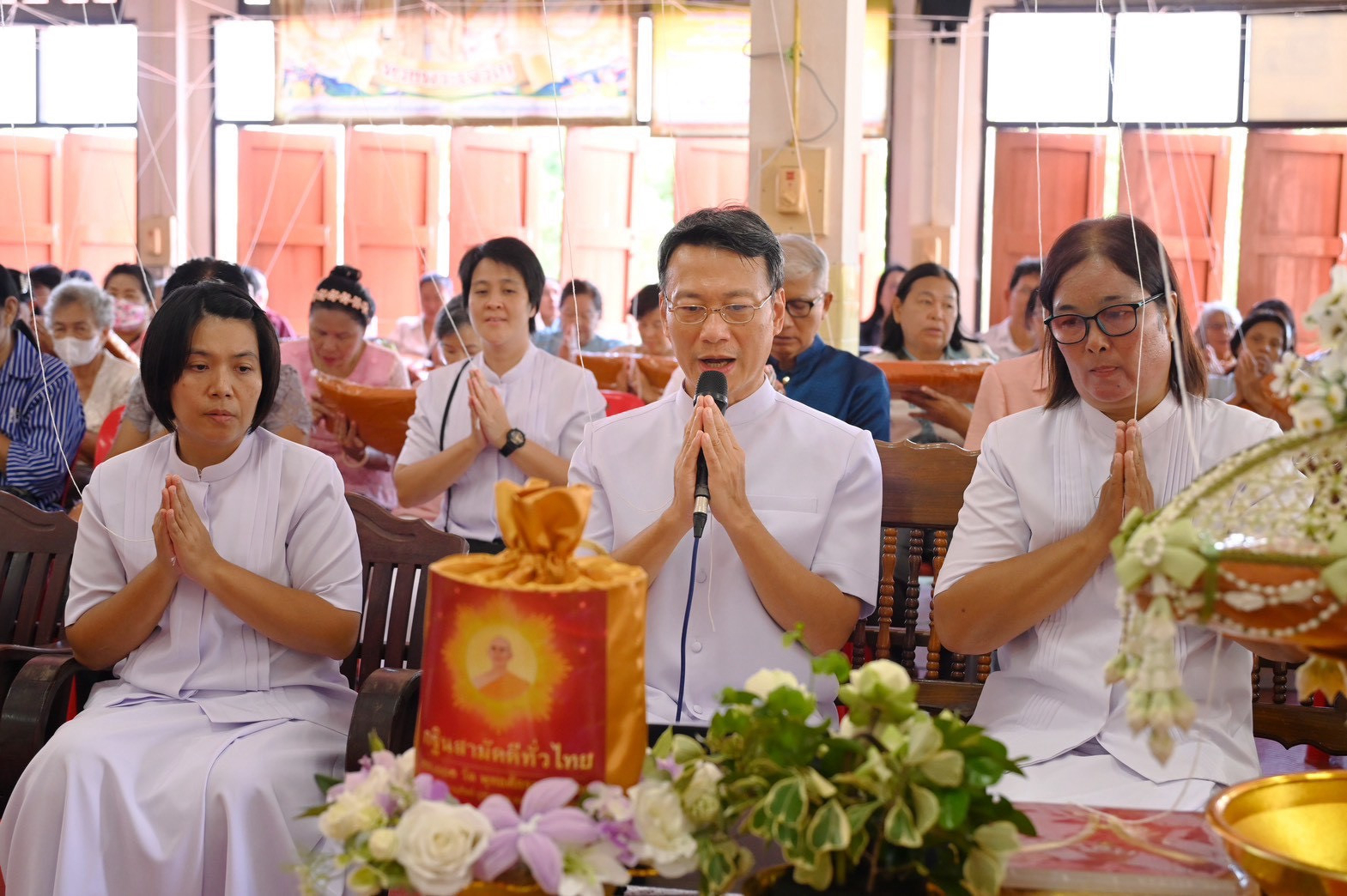 ภาพกล่าวคำถวายกฐินวัดพุทธอุดมวิหาร