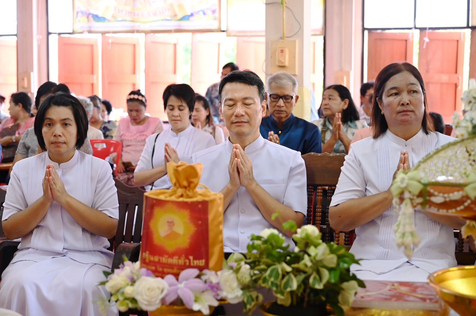 ภาพร่วมพิธีกรรมวัดพุทธอุดมวิหาร