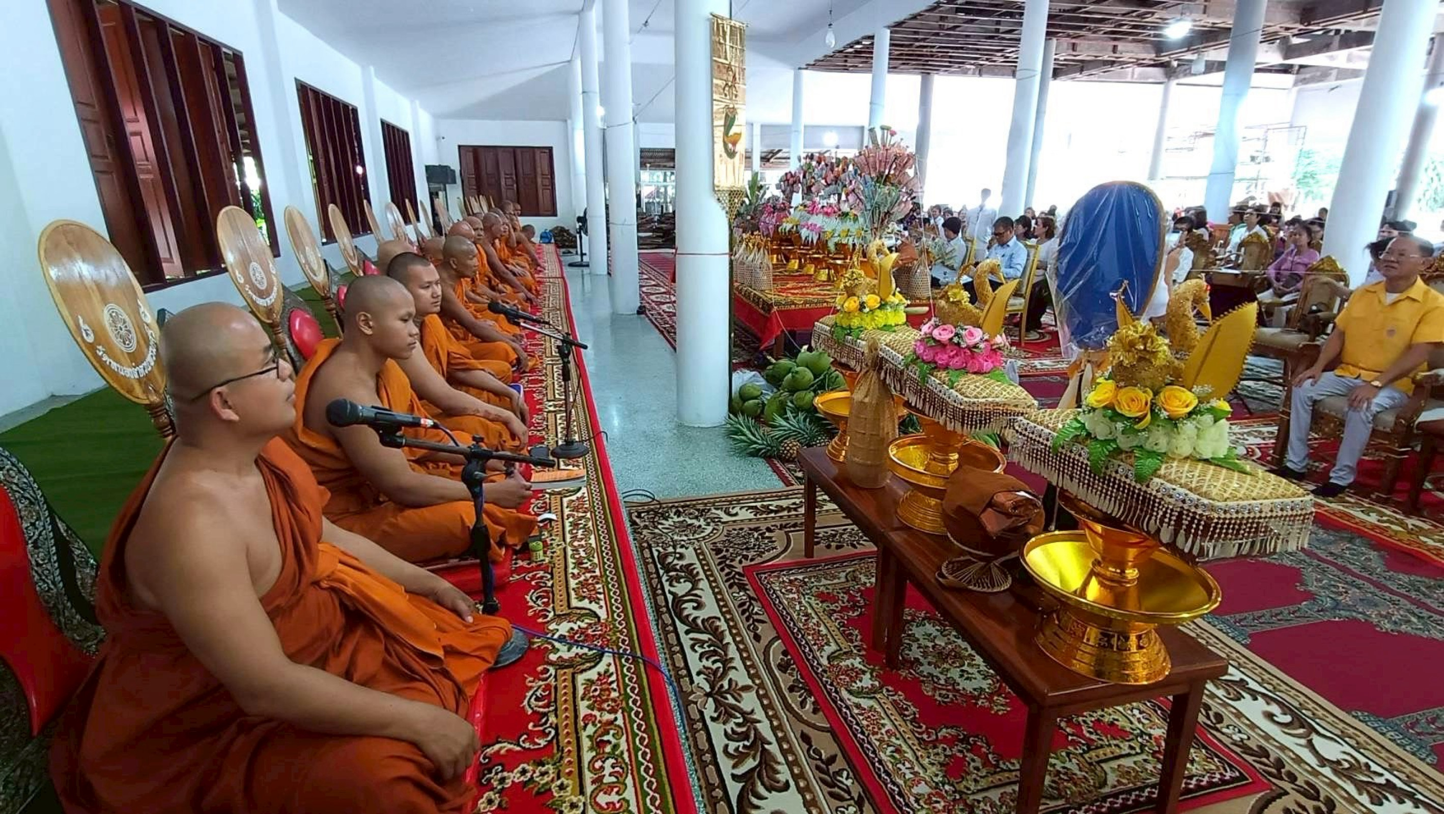 ภาพร่วมพิธีกรรมวัดหนองลำดวนพรมศรี