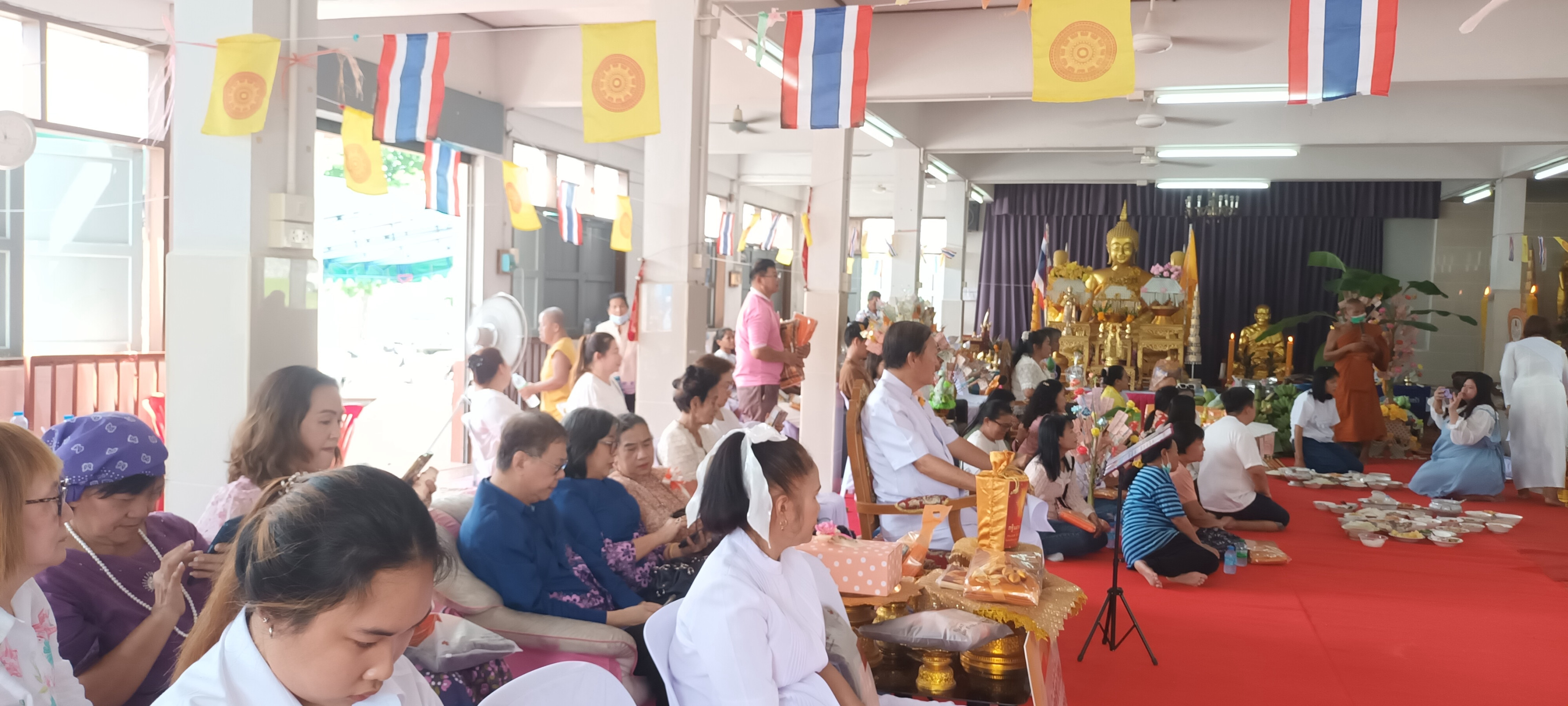 ภาพร่วมพิธีกรรมวัดโค้งดารา