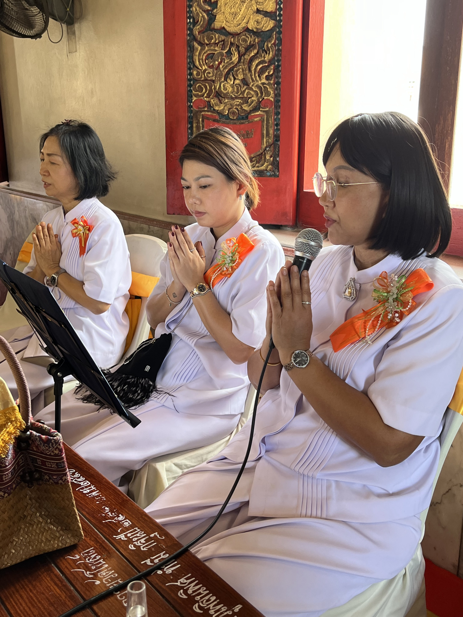 ภาพกล่าวคำถวายกฐินวัดโบสถ์