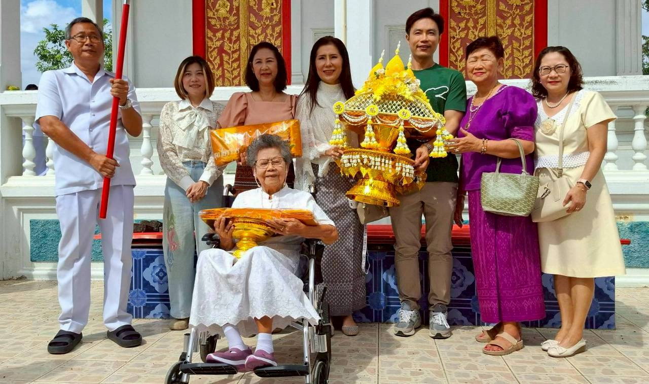 ภาพร่วมพิธีกรรมวัดกลางทุมมาวาส