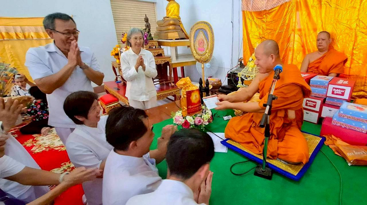 ภาพร่วมพิธีกรรมวัดกลางทุมมาวาส