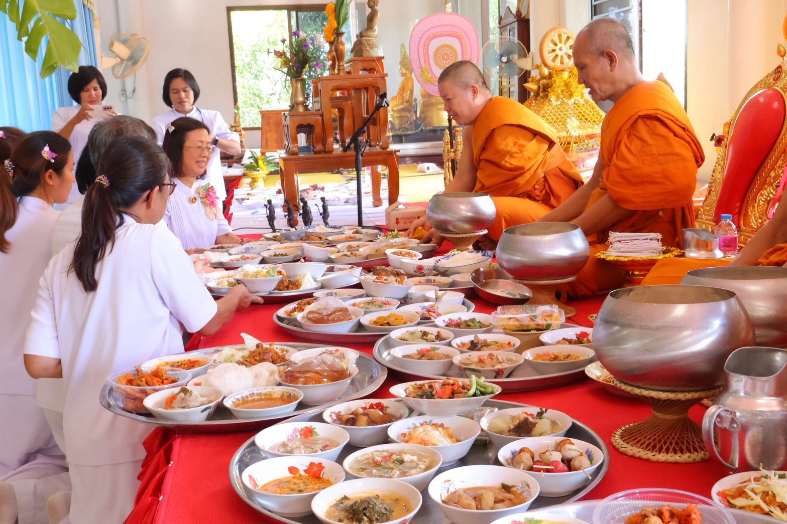 ภาพร่วมพิธีกรรมวัดโพธิ์ทะเลสามัคคี
