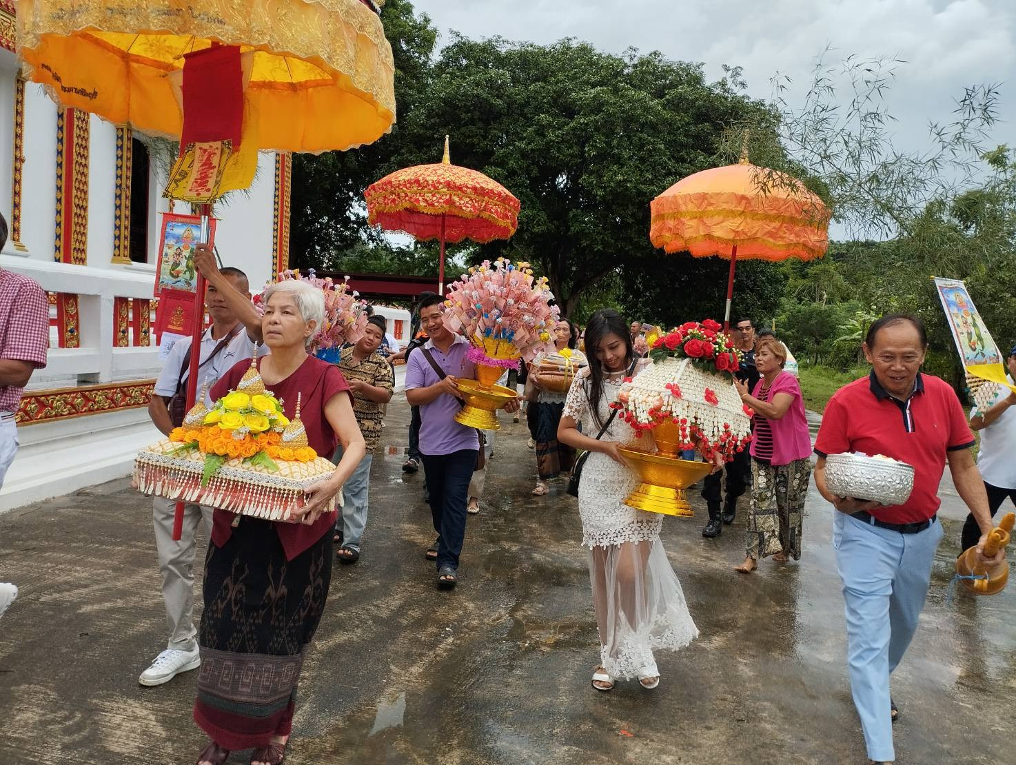 ภาพร่วมพิธีกรรมวัดแหลมเจ้าสัว