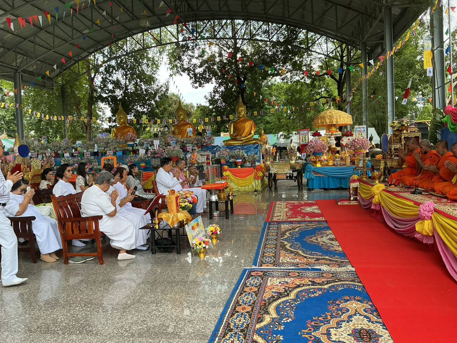 ภาพร่วมพิธีกรรมวัดแหลมเจ้าสัว