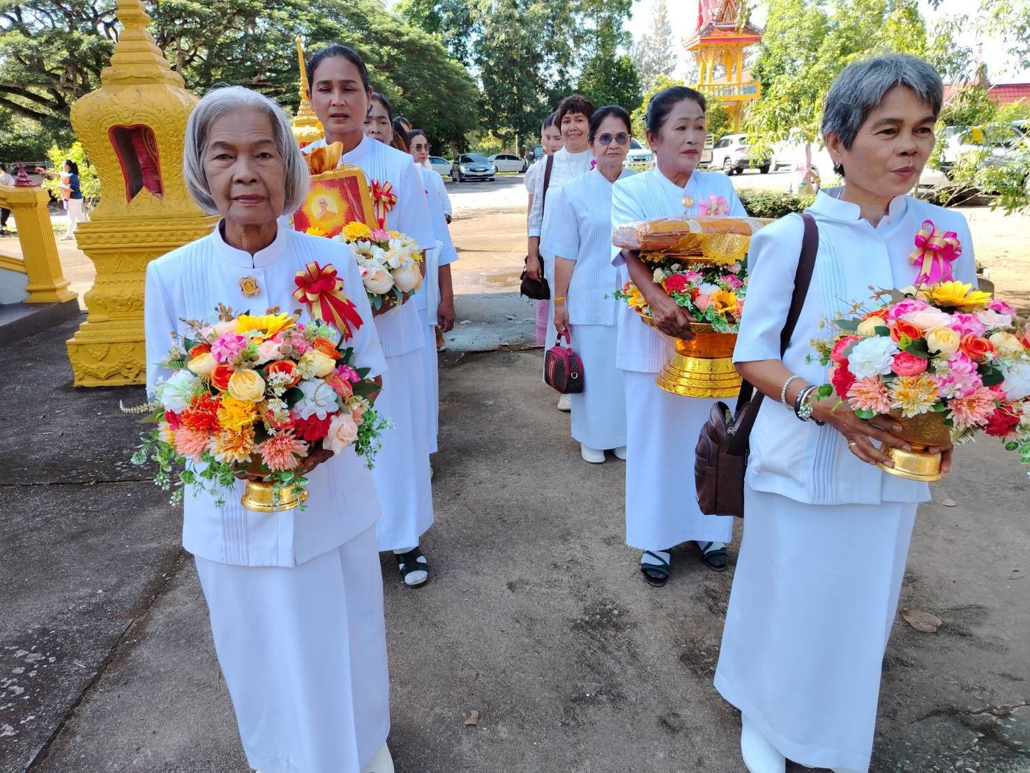 ภาพร่วมขบวนกฐินวัดทองมงคล