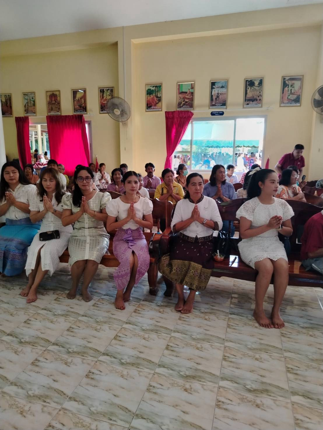 ภาพร่วมพิธีกรรมวัดทองมงคล