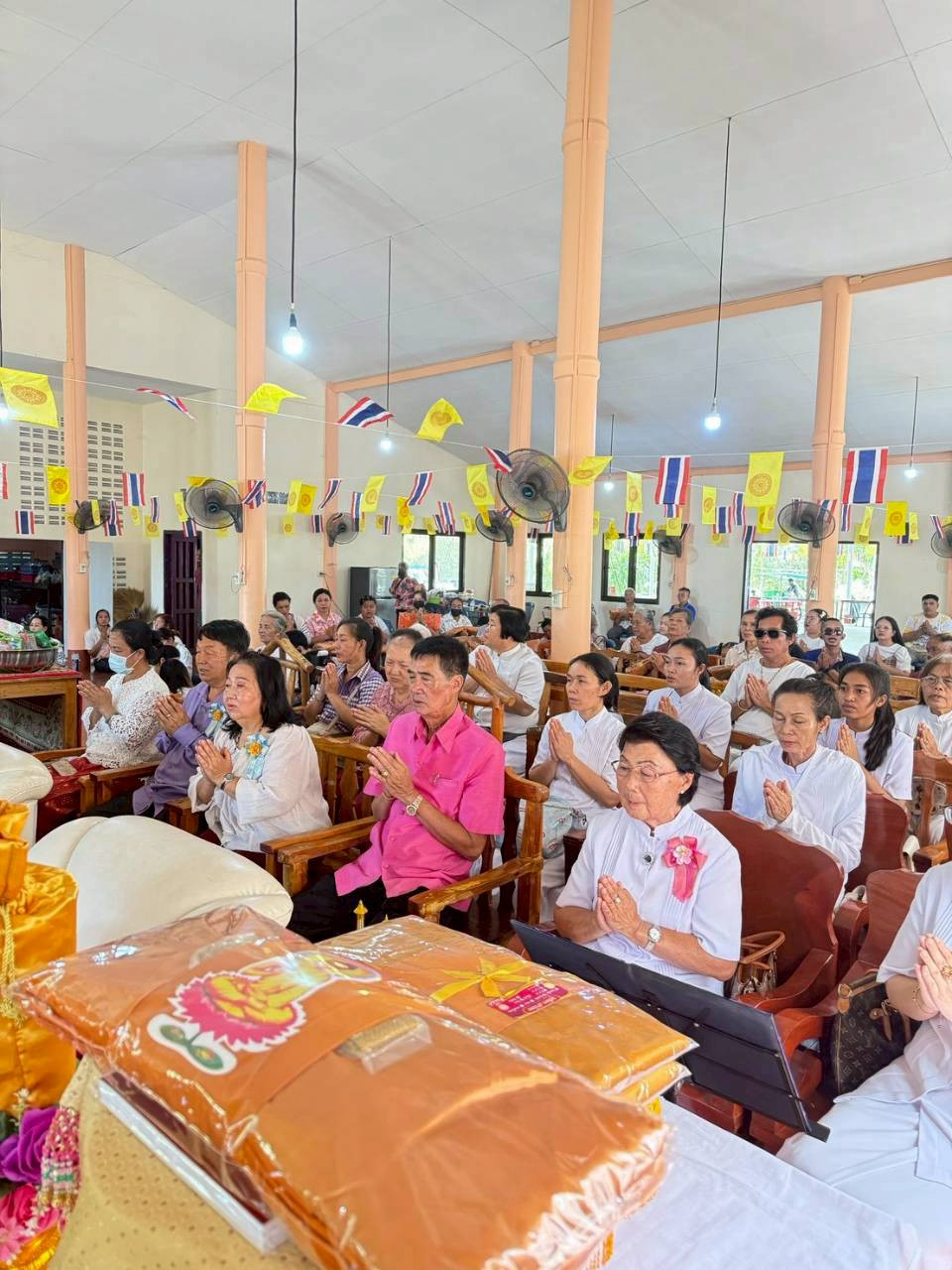 ภาพร่วมพิธีกรรมสำนักสงฆ์มโนธรรม