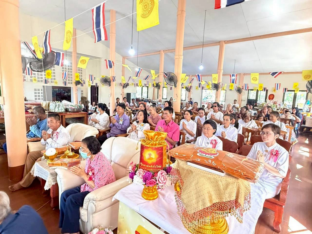 ภาพร่วมพิธีกรรมสำนักสงฆ์มโนธรรม