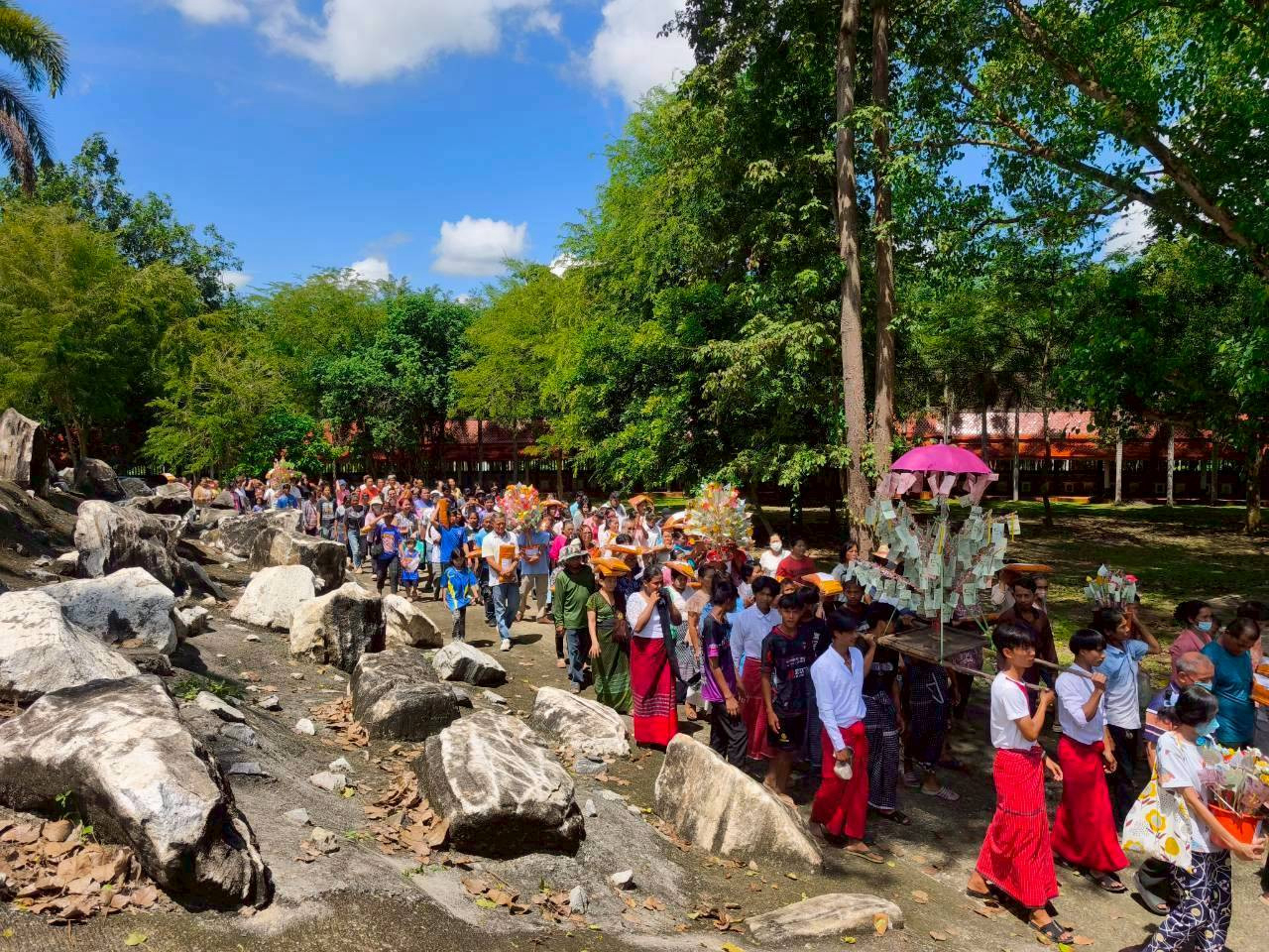 ภาพร่วมพิธีกรรมวัดทับเจริญ