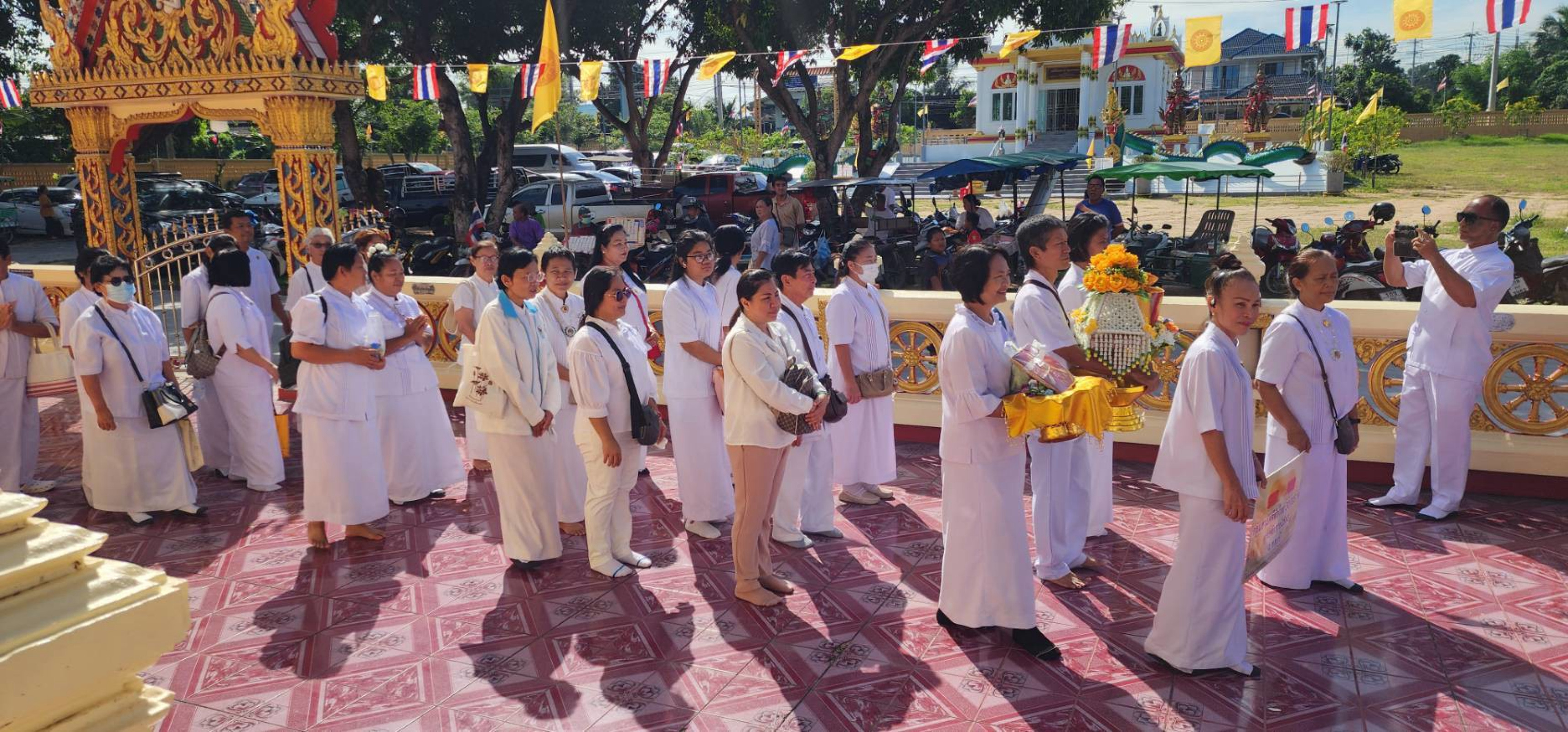 ภาพร่วมพิธีกรรมวัดต้นกระรอก