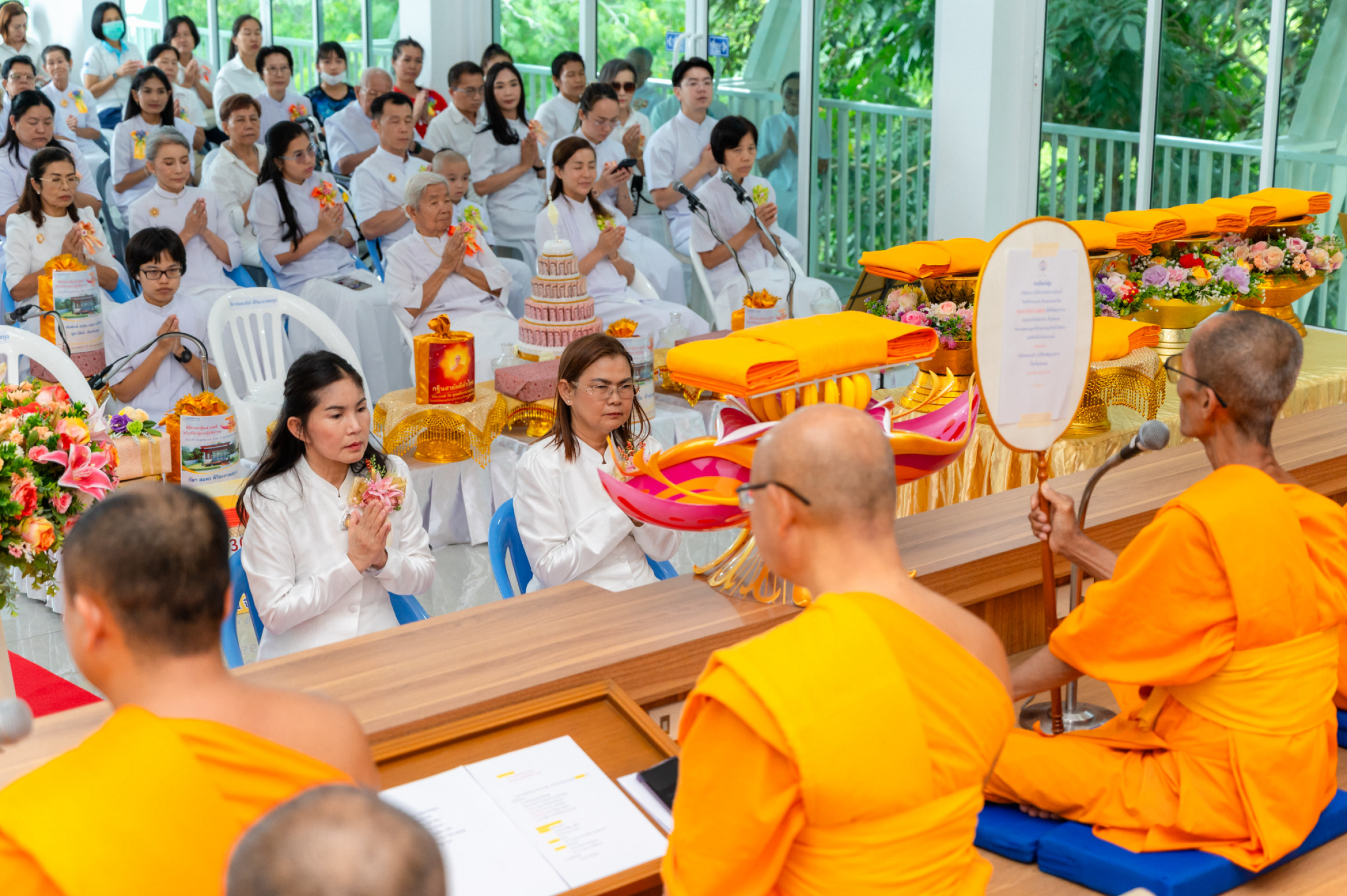 ภาพร่วมพิธีกรรมศูนย์ปฏิบัติธรรมชลบุรี