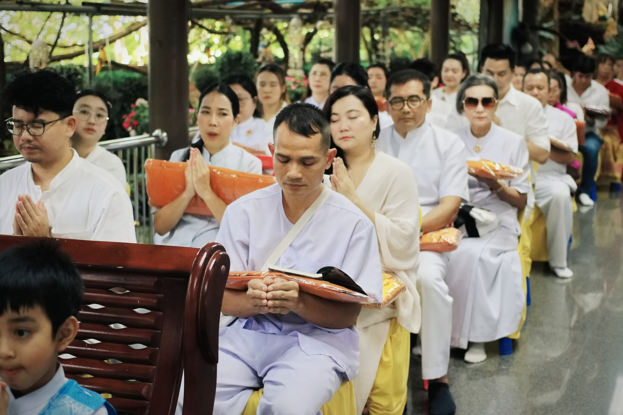 ภาพร่วมพิธีกรรมวัดเขาแตงอ่อน