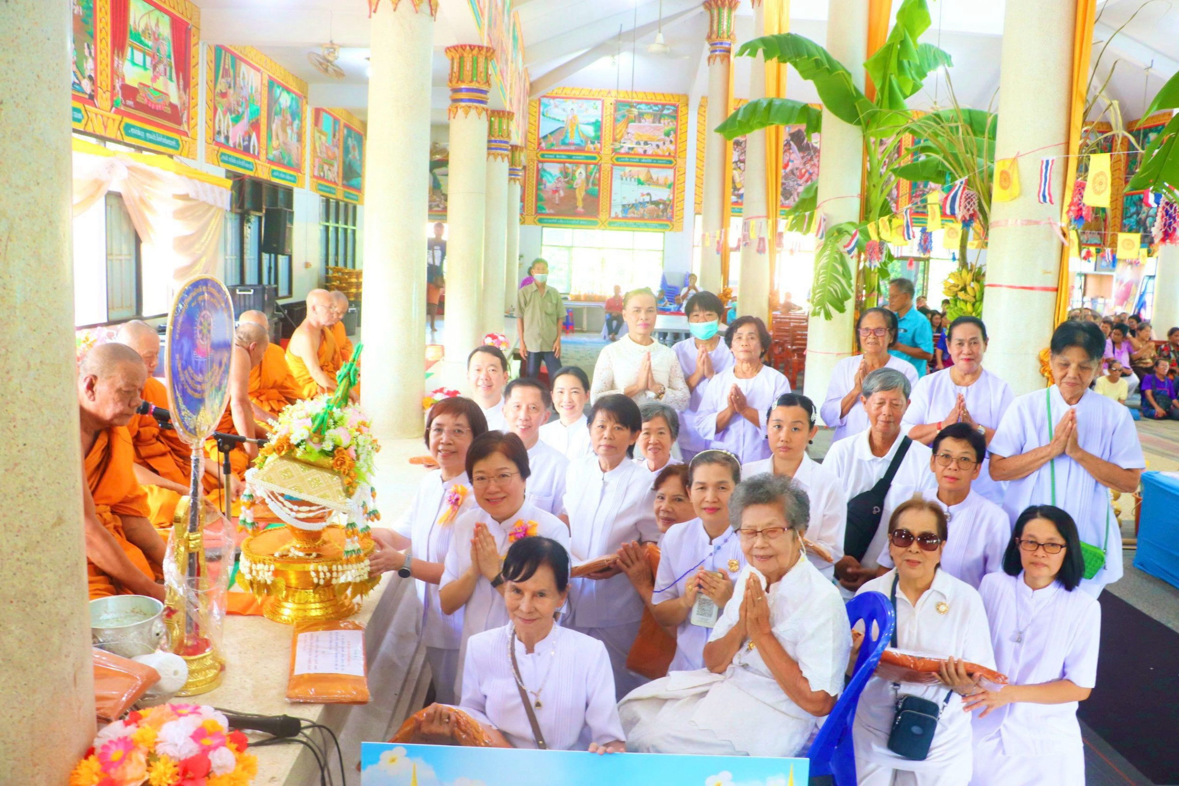 ภาพร่วมพิธีกรรมวัดหนองไผ่