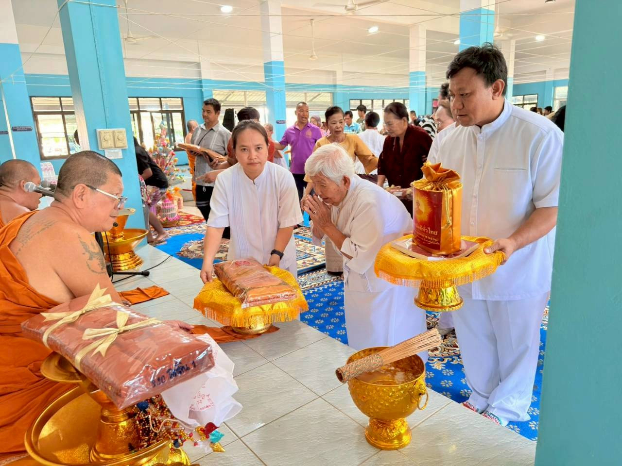 ภาพร่วมพิธีกรรมวัดเกษตรสุวรรณ