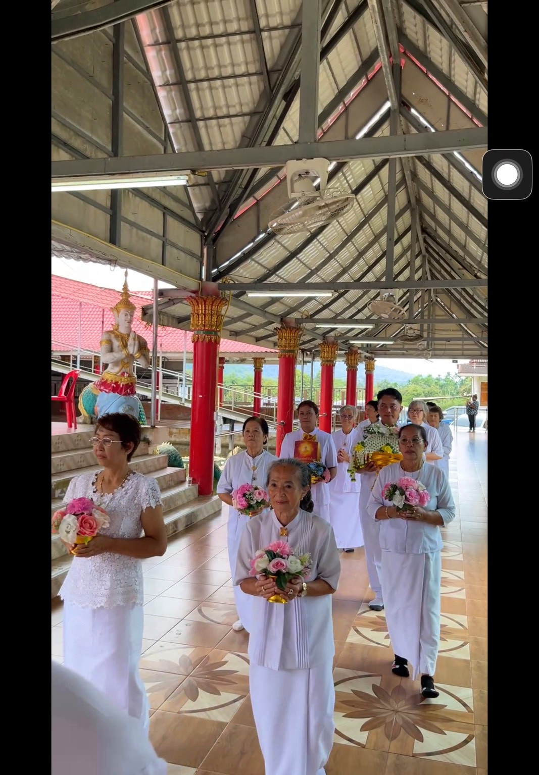 ภาพร่วมพิธีกรรมวัดเนินตากแดด