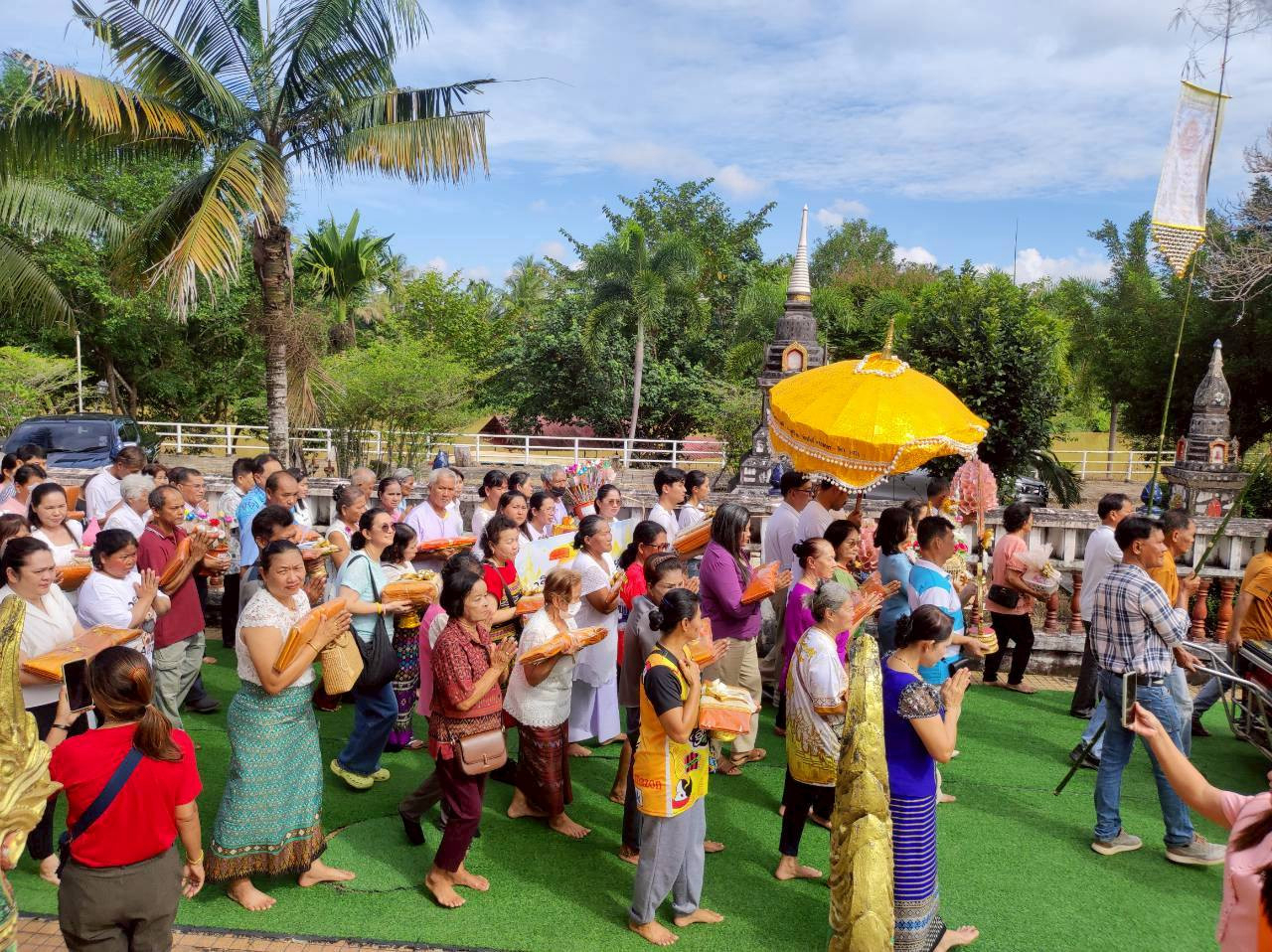 ภาพร่วมพิธีกรรมวัดลำภูราย