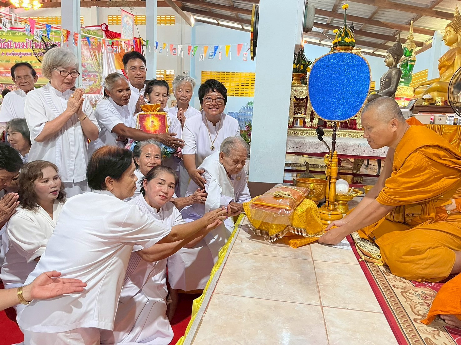 ภาพร่วมพิธีกรรมวัดใหม่โพธาราม