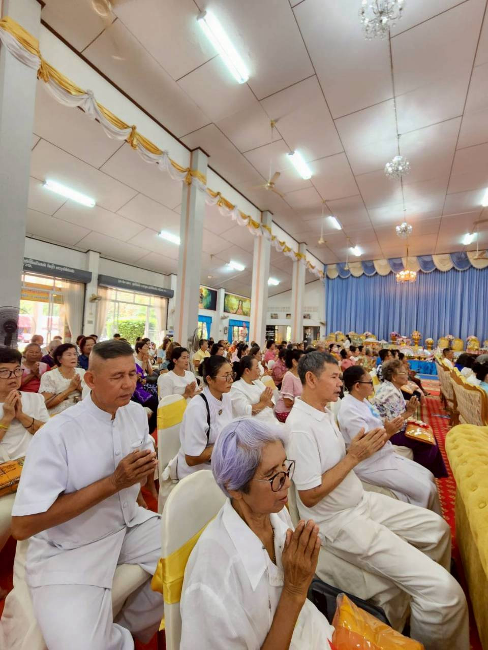 ภาพร่วมพิธีกรรมวัดหนองเสม็ด