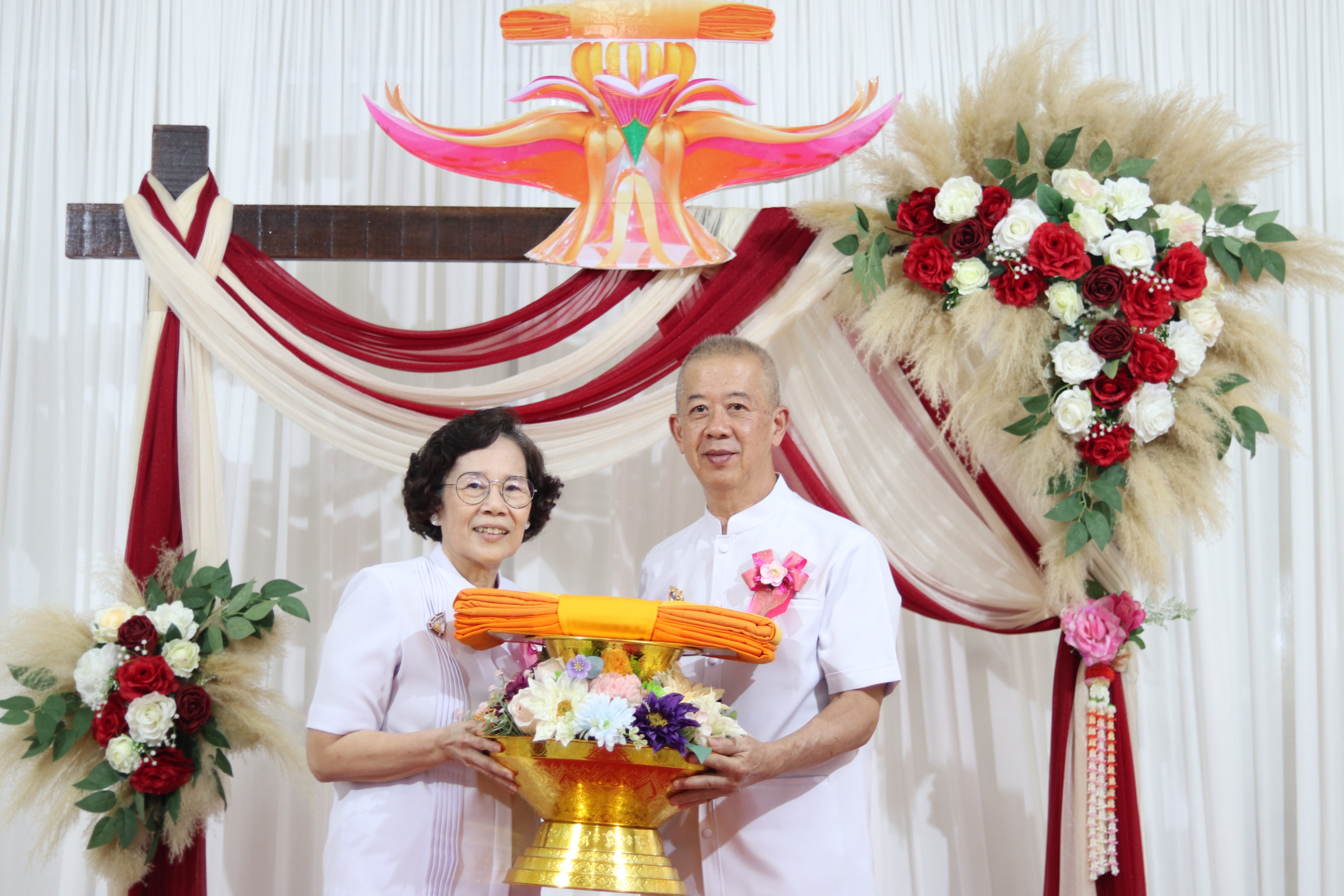 ภาพร่วมขบวนกฐินศูนย์ปฏิบัติธรรมจังหวัดตราด