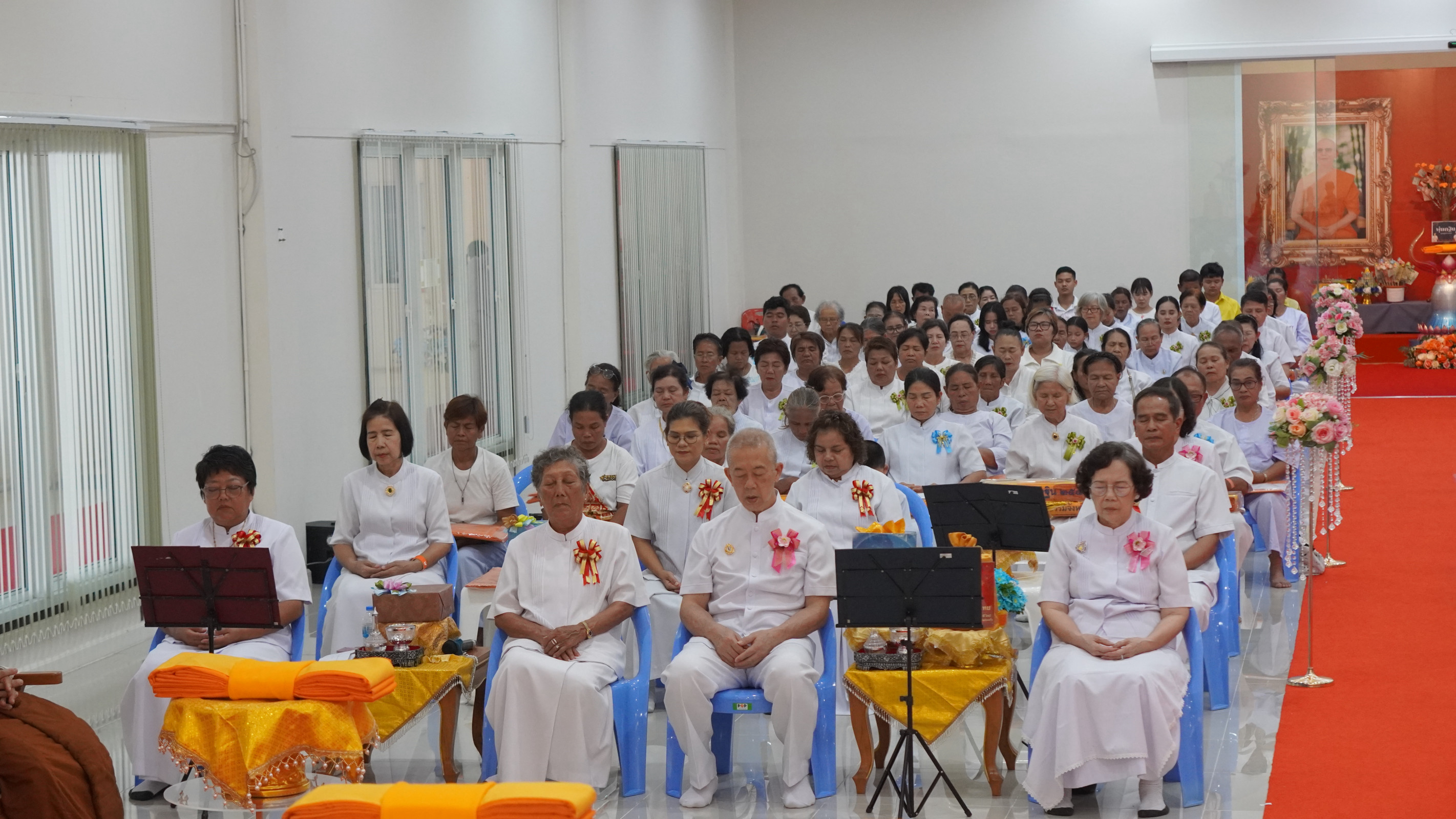 ภาพร่วมพิธีกรรมศูนย์ปฏิบัติธรรมจังหวัดตราด
