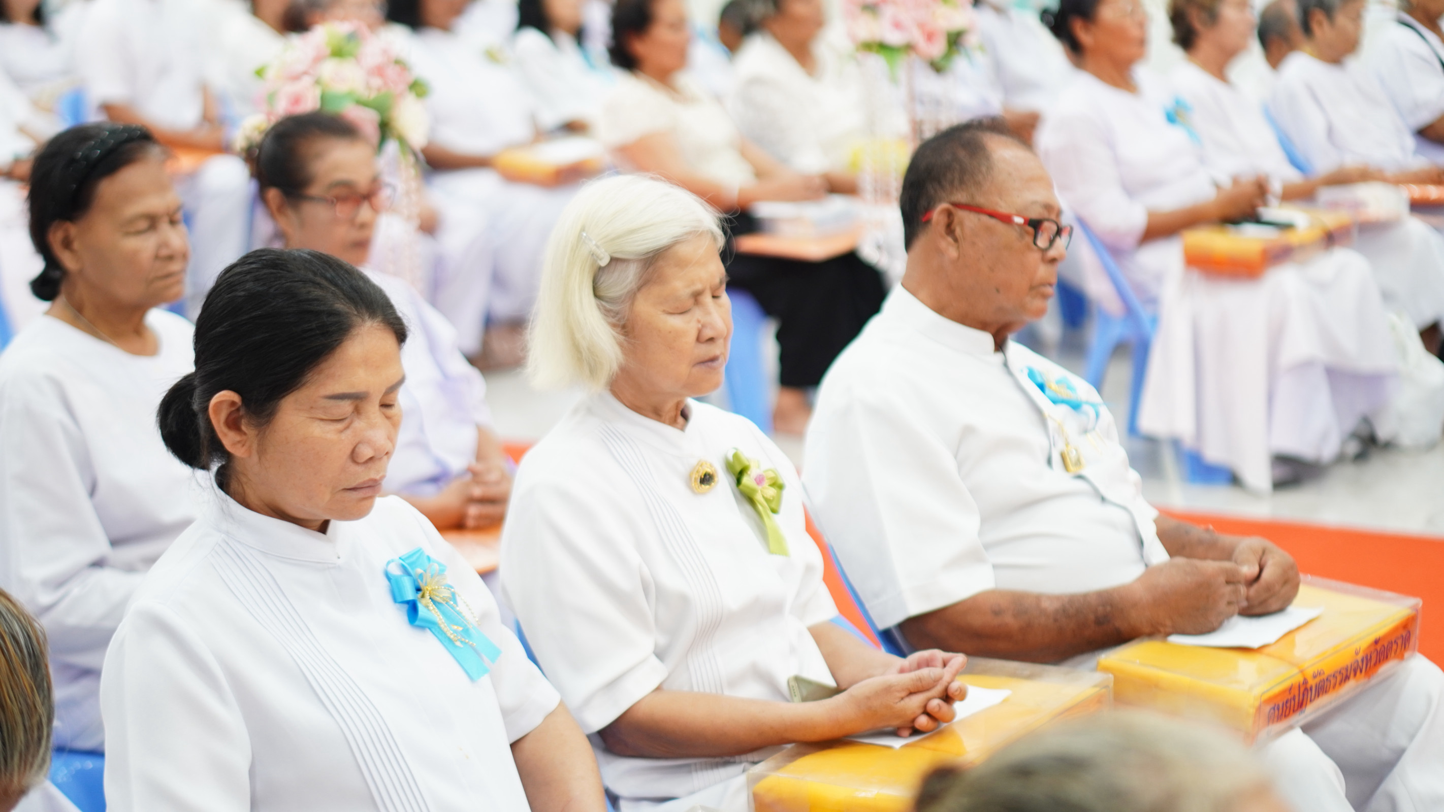 ภาพร่วมพิธีกรรมศูนย์ปฏิบัติธรรมจังหวัดตราด