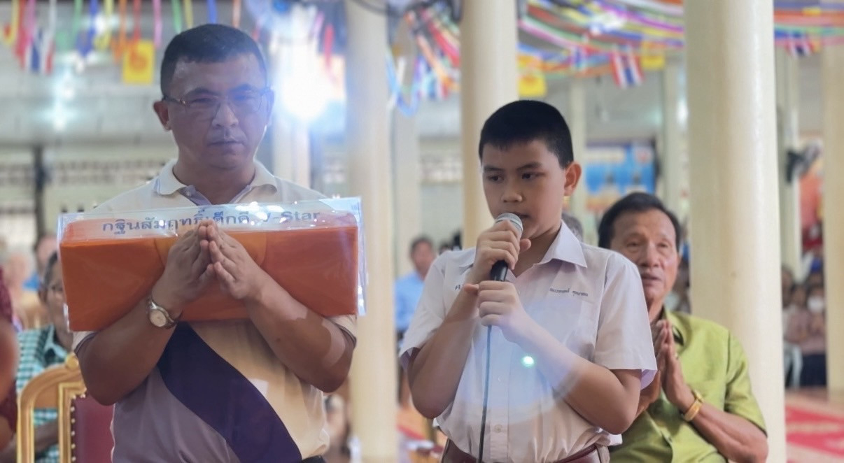 ภาพร่วมพิธีกรรมวัดเนินทราย