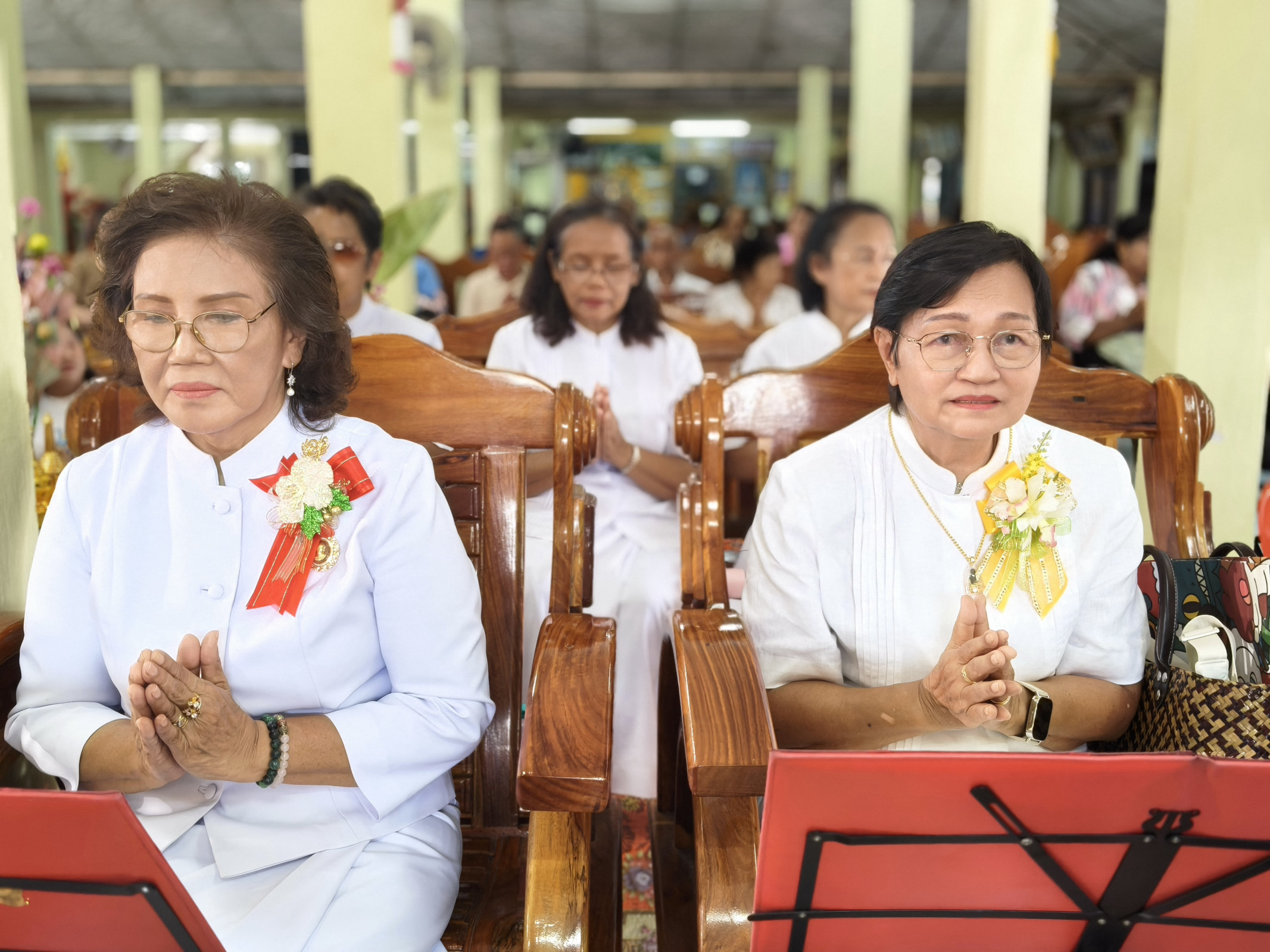 ภาพร่วมพิธีกรรมวัดเขาแดง