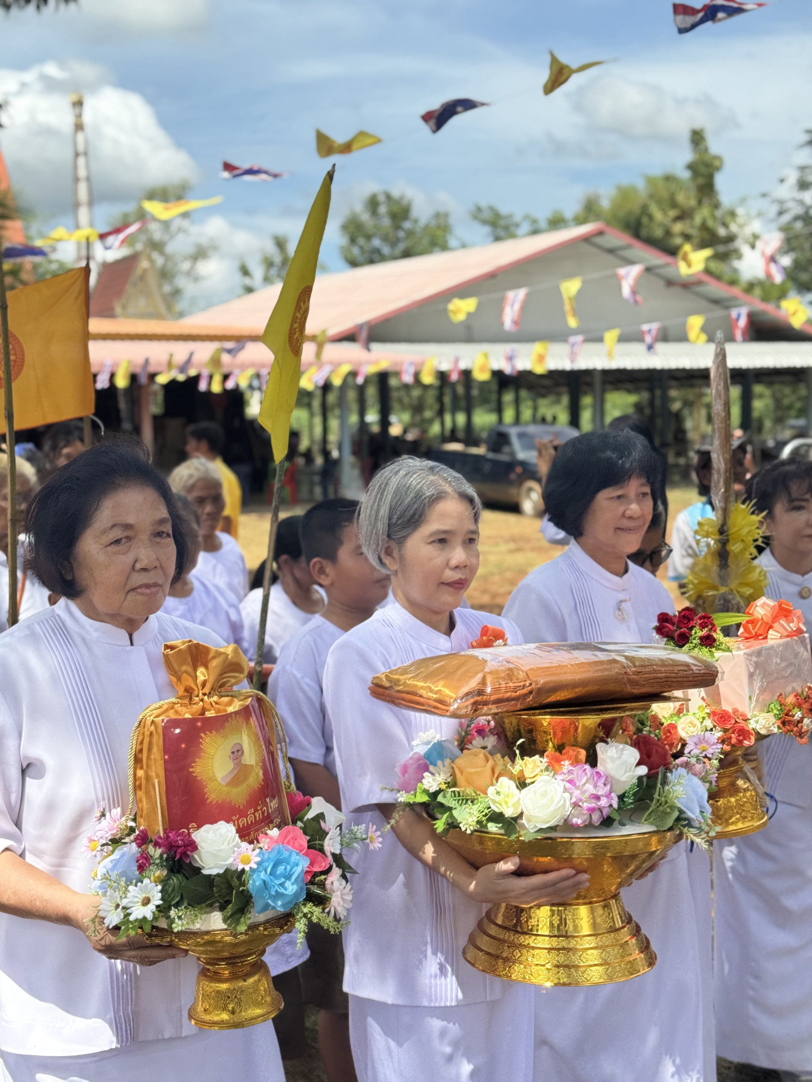 ภาพร่วมพิธีกรรมที่พักสงฆ์โนนยาง