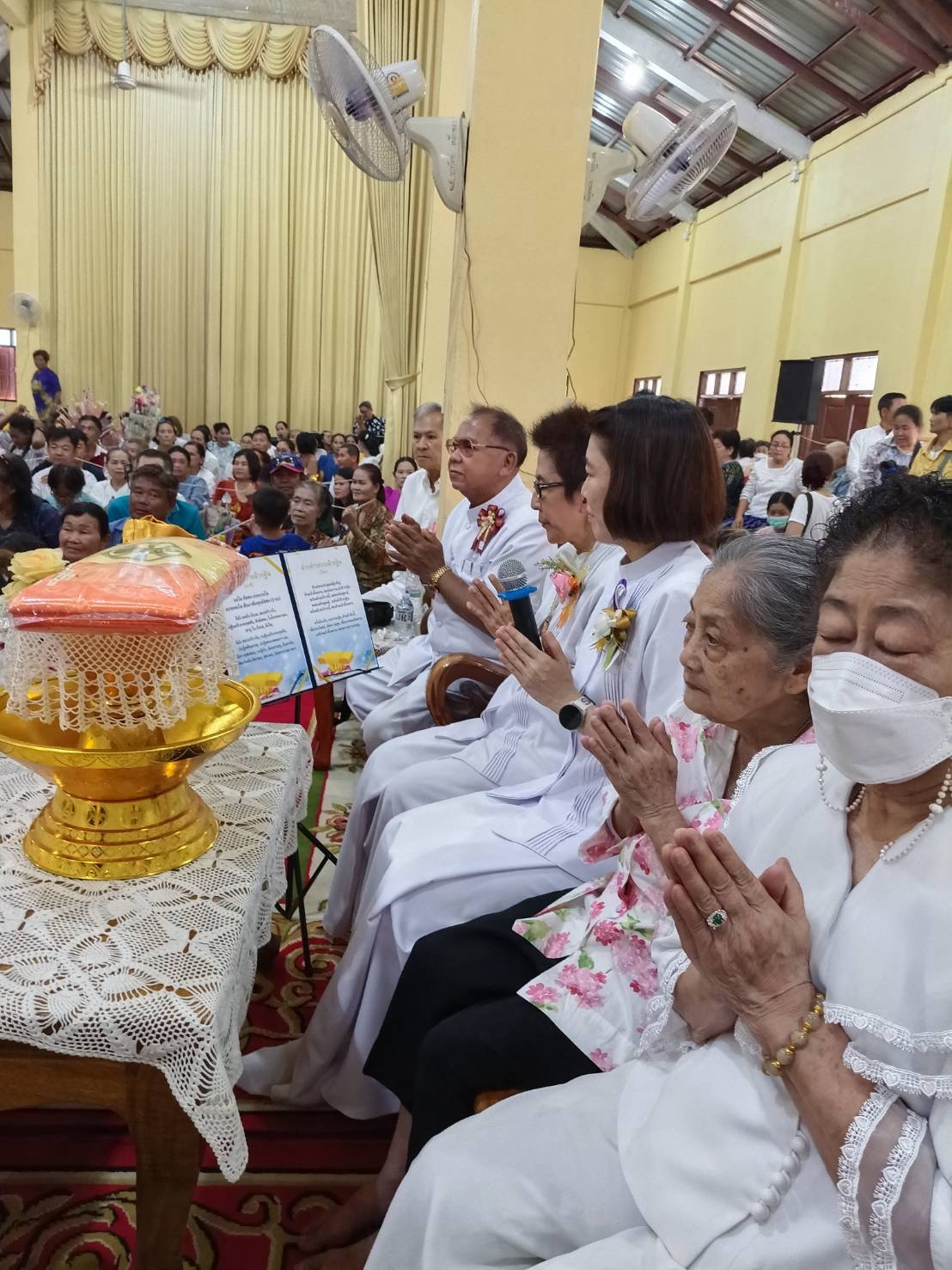 ภาพร่วมพิธีกรรมวัดประชาวาสอัมพวัน