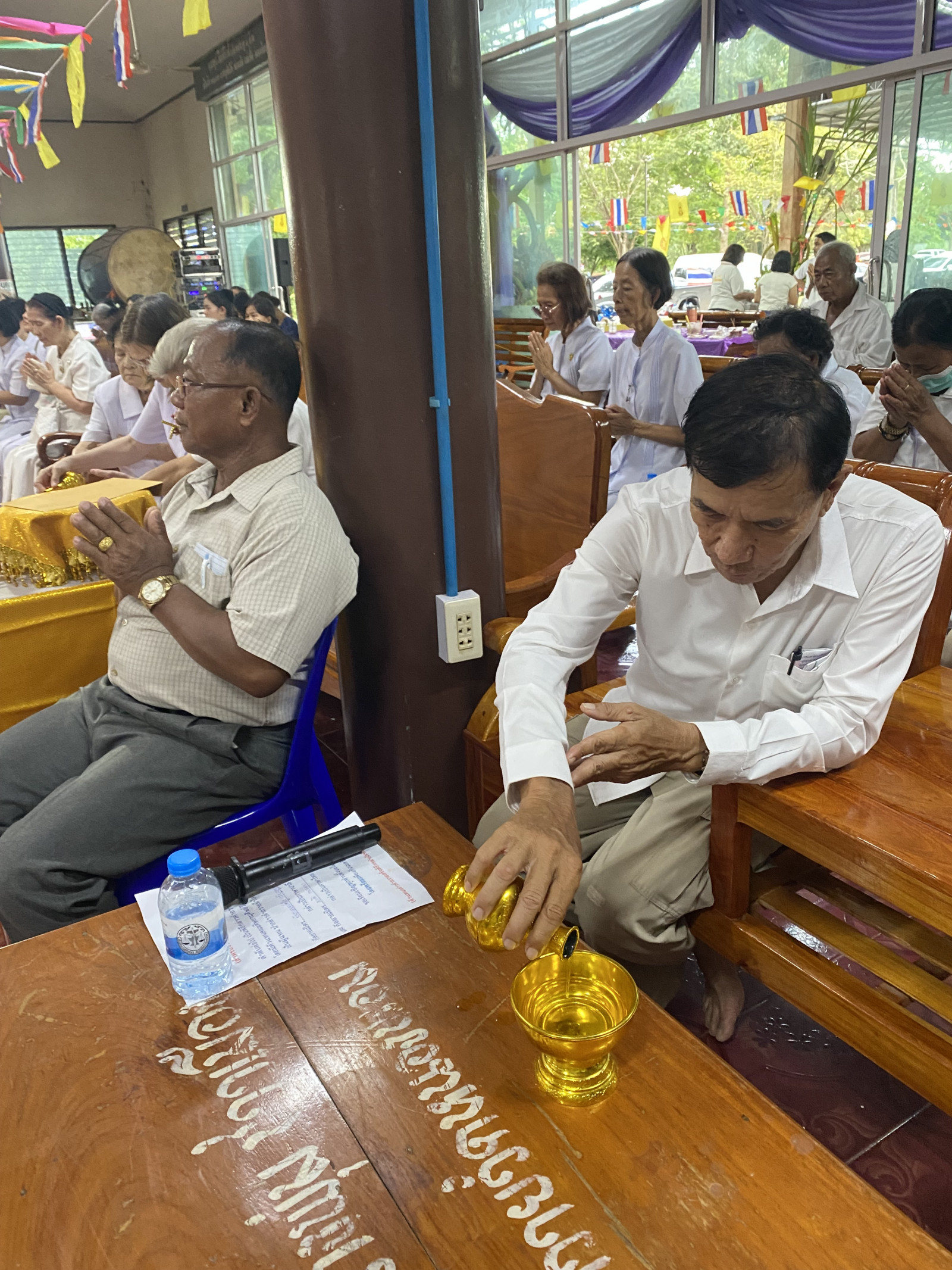 ภาพร่วมพิธีกรรมวัดหนองชะอม