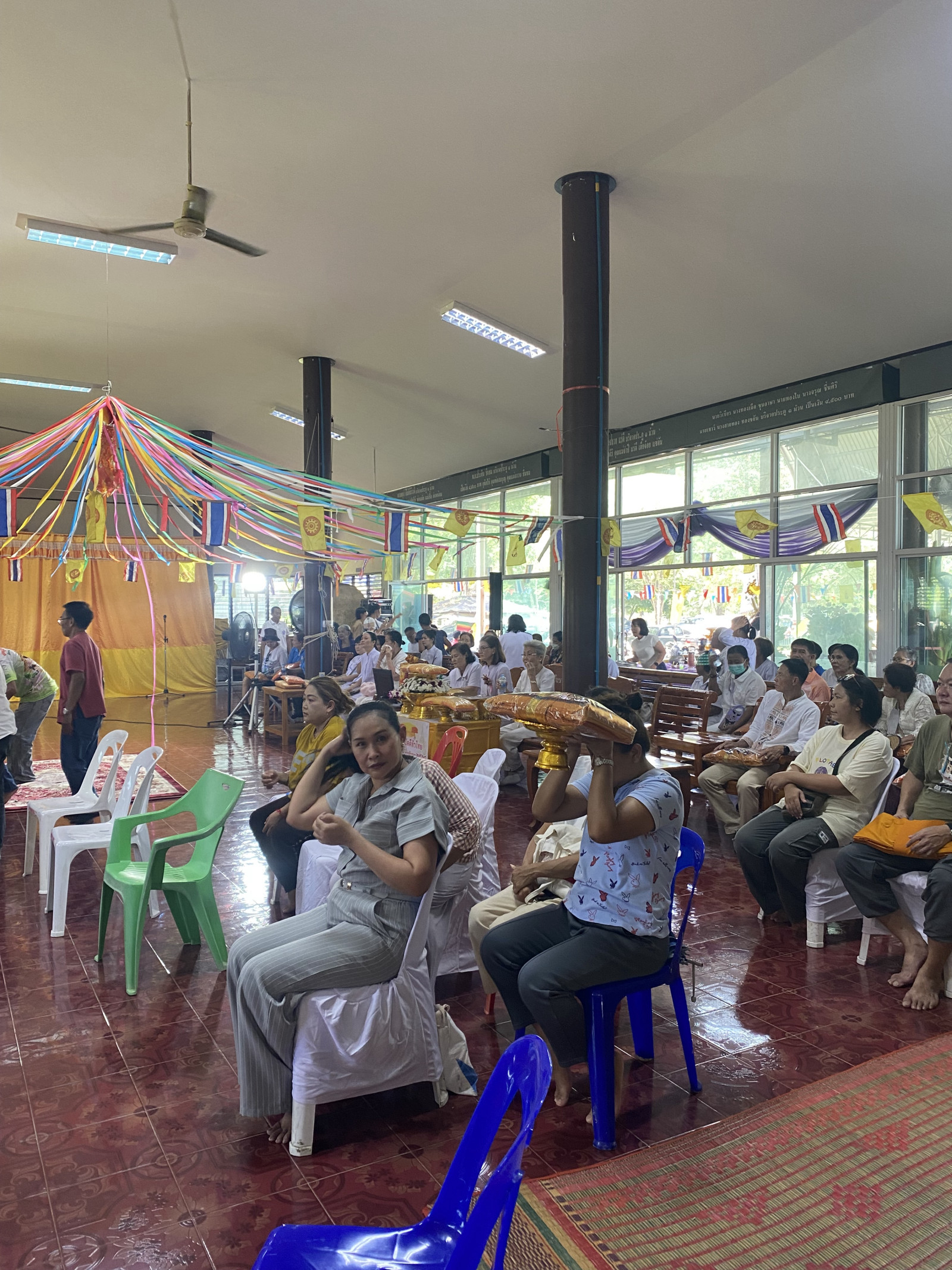 ภาพร่วมพิธีกรรมวัดหนองชะอม