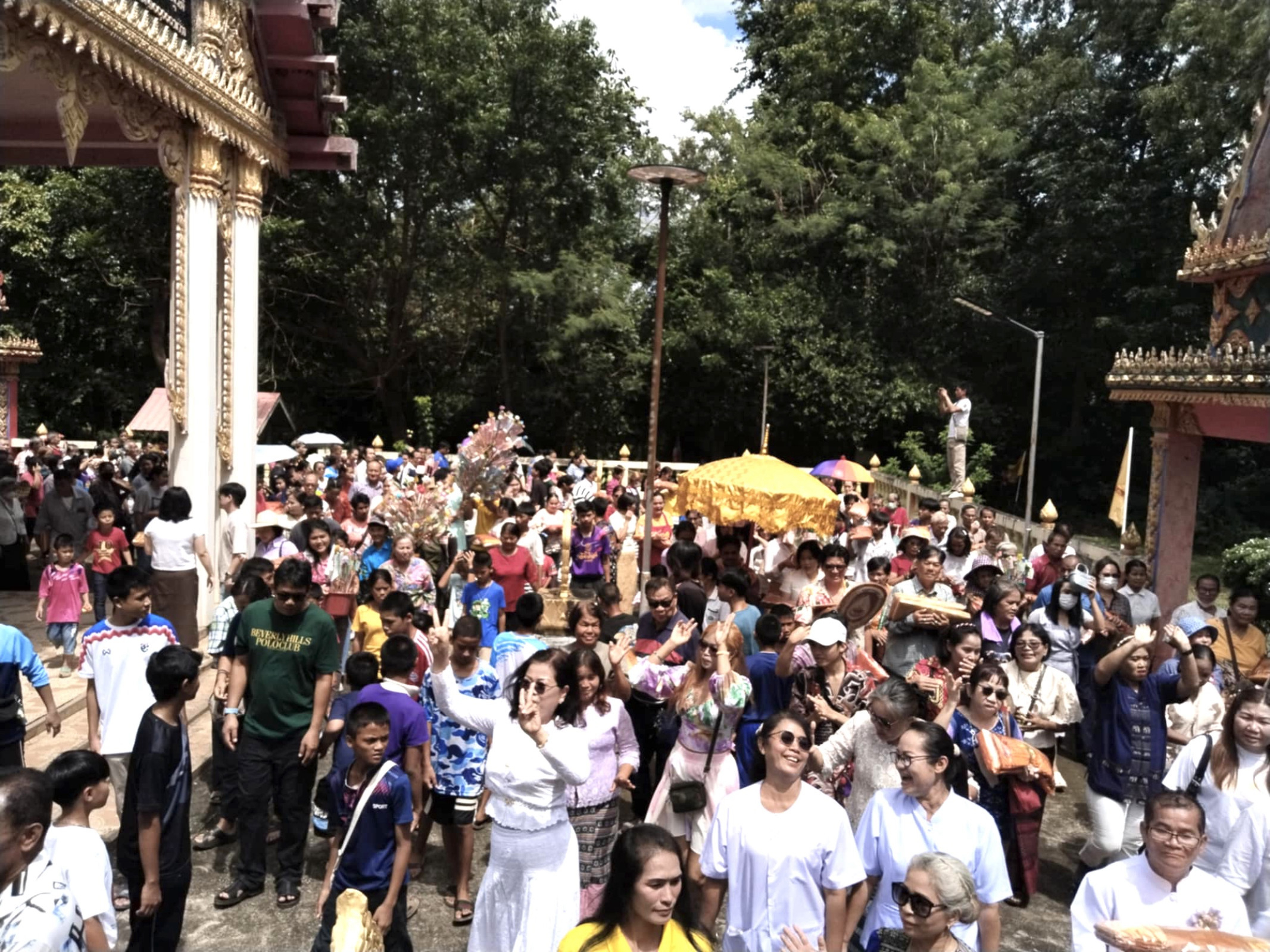 ภาพร่วมพิธีกรรมวัดท่าข่อย