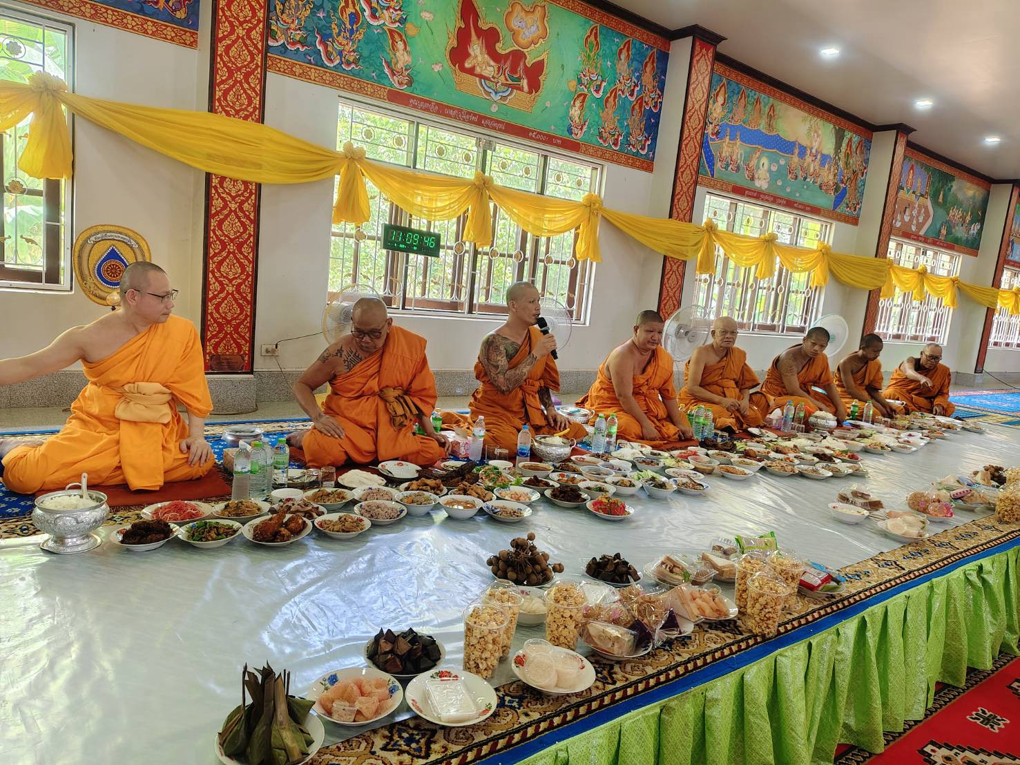 ภาพร่วมพิธีกรรมวัดหลังถ้ำ