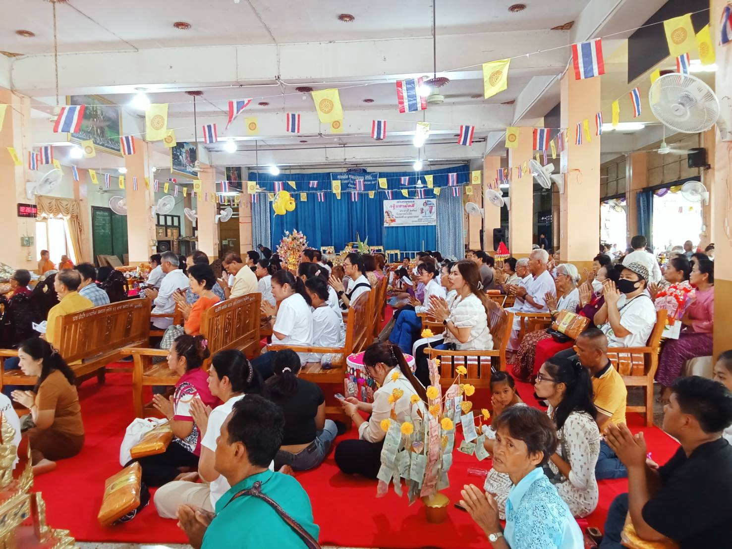 ภาพร่วมพิธีกรรมวัดเกาะเค็ดใน