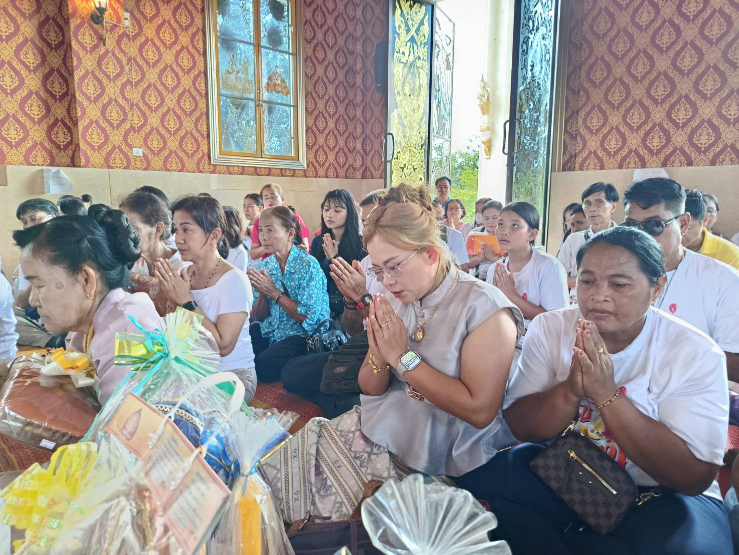 ภาพร่วมพิธีกรรมวัดโนนฝาวพุทธาราม