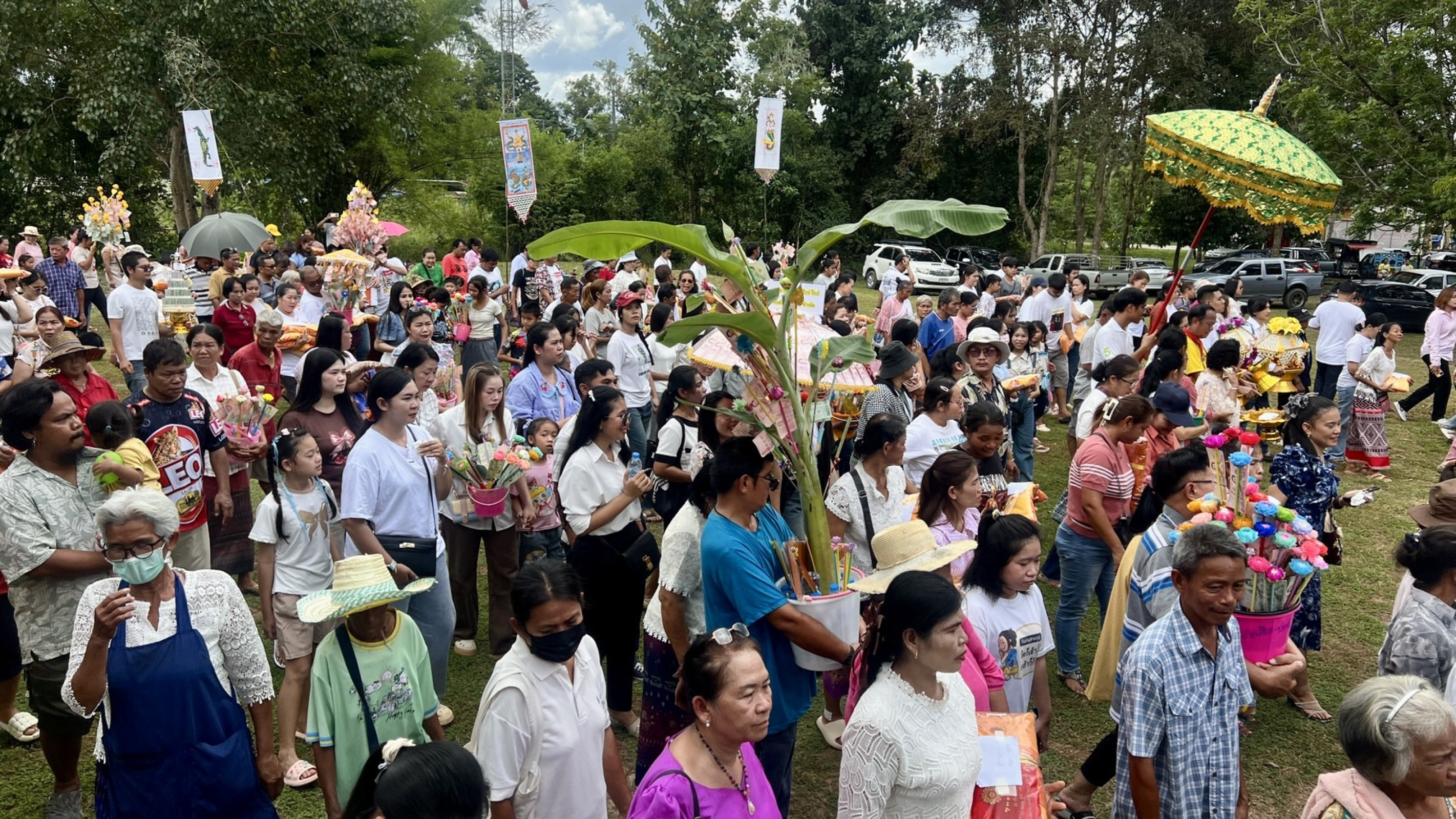 ภาพร่วมพิธีกรรมวัดบุเสี้ยวเจริญธรรม