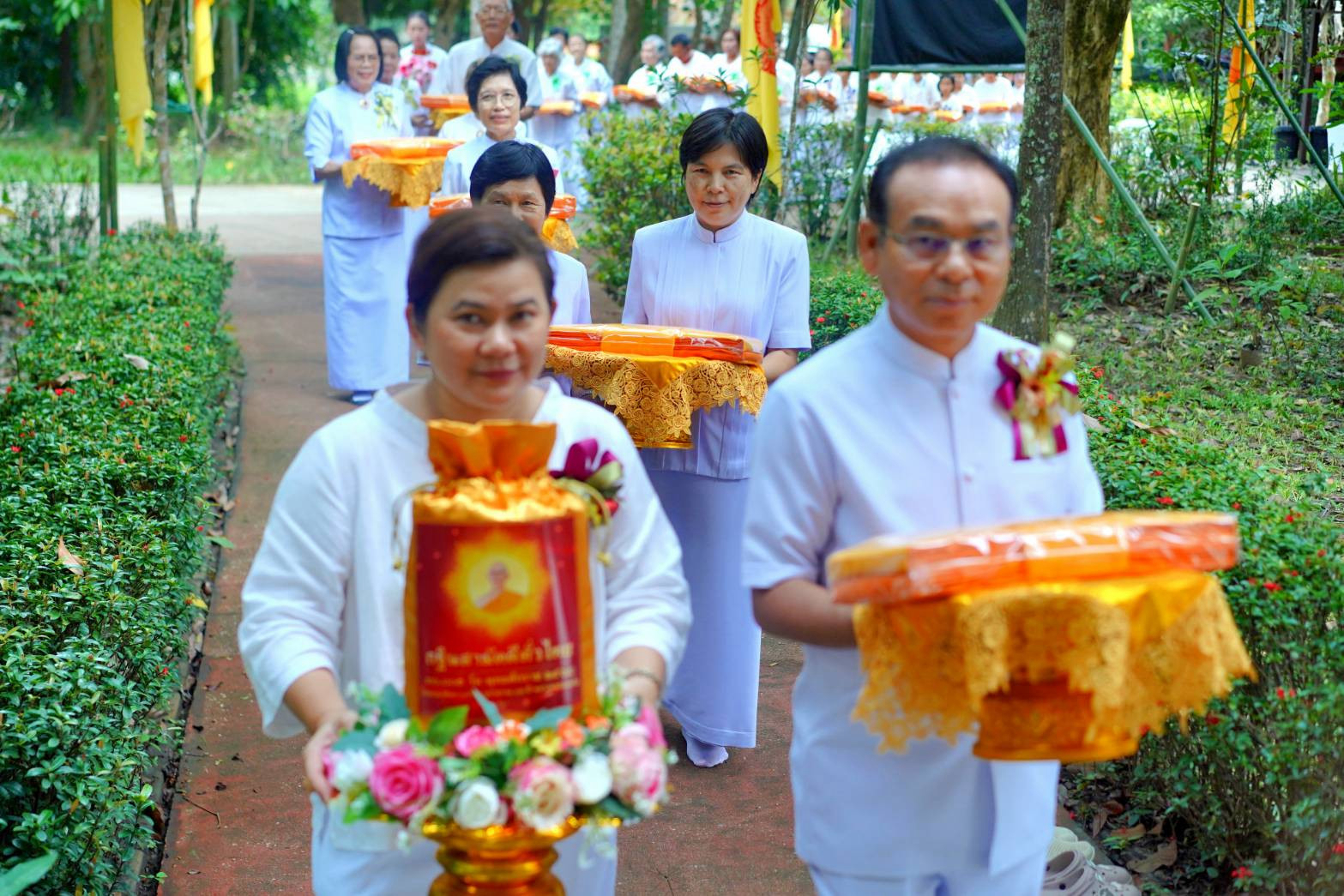 ภาพร่วมขบวนกฐินวัดป่ารัตนคีรี