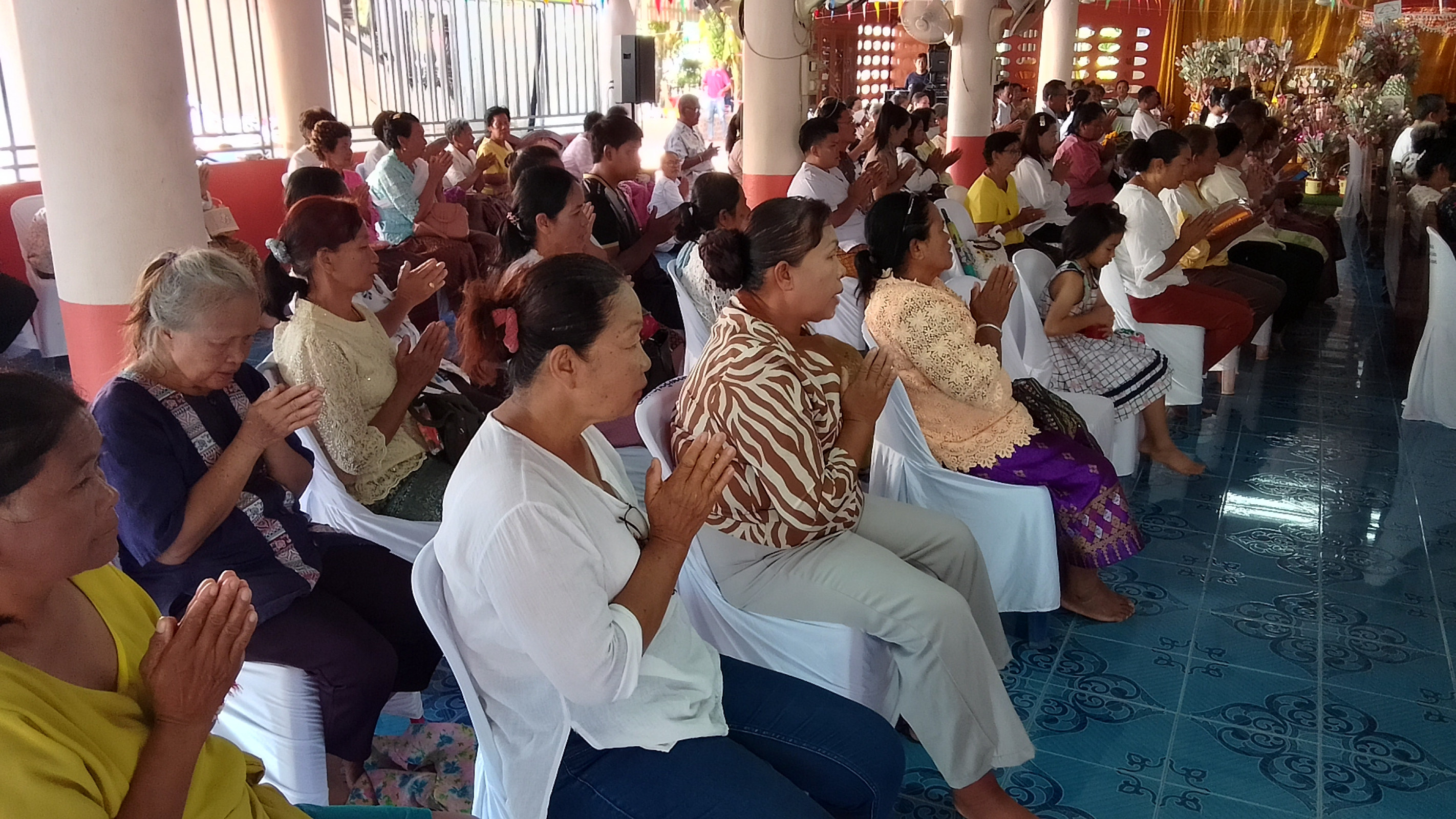 ภาพร่วมพิธีกรรมวัดประเถท