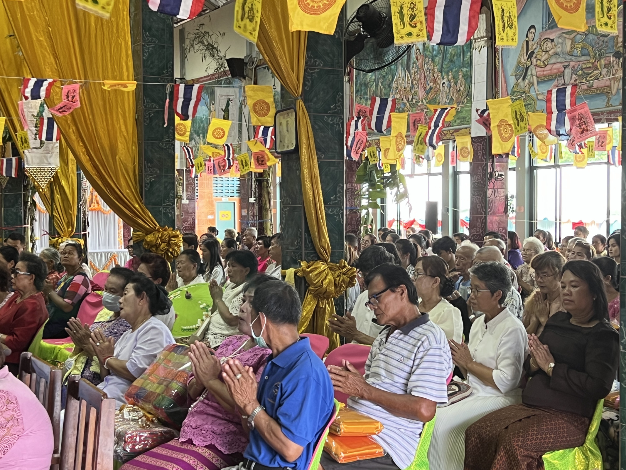 ภาพร่วมพิธีกรรมวัดทัพช้าง(เมืองใหม่)