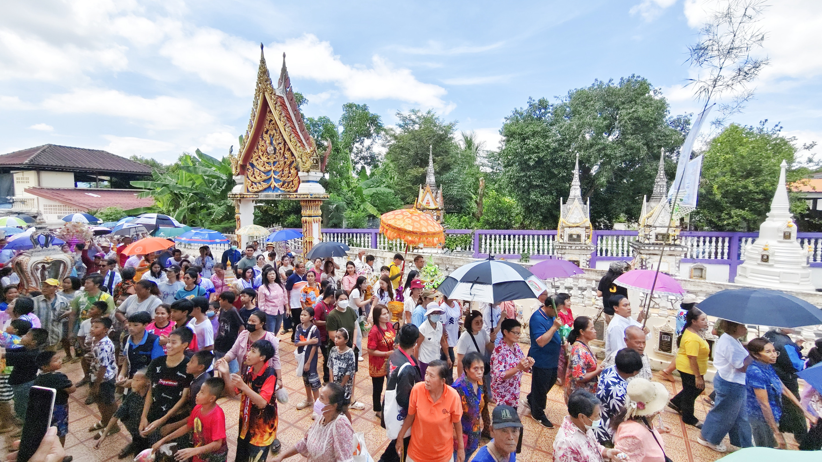ภาพร่วมพิธีกรรมวัดม่วงขาว(ม่วงขาวแก้วพิกุล)