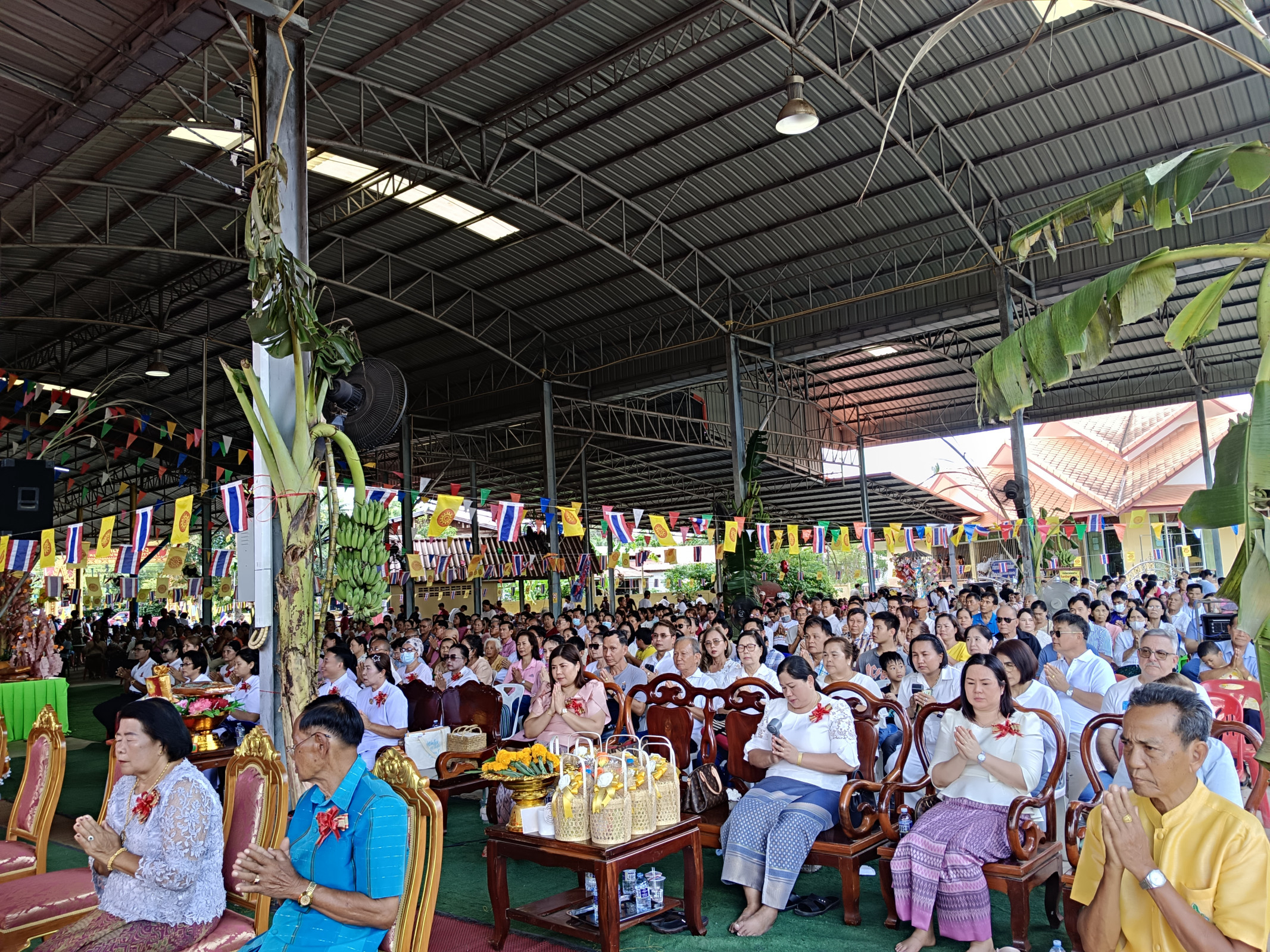 ภาพร่วมพิธีกรรมวัดโคกสว่าง