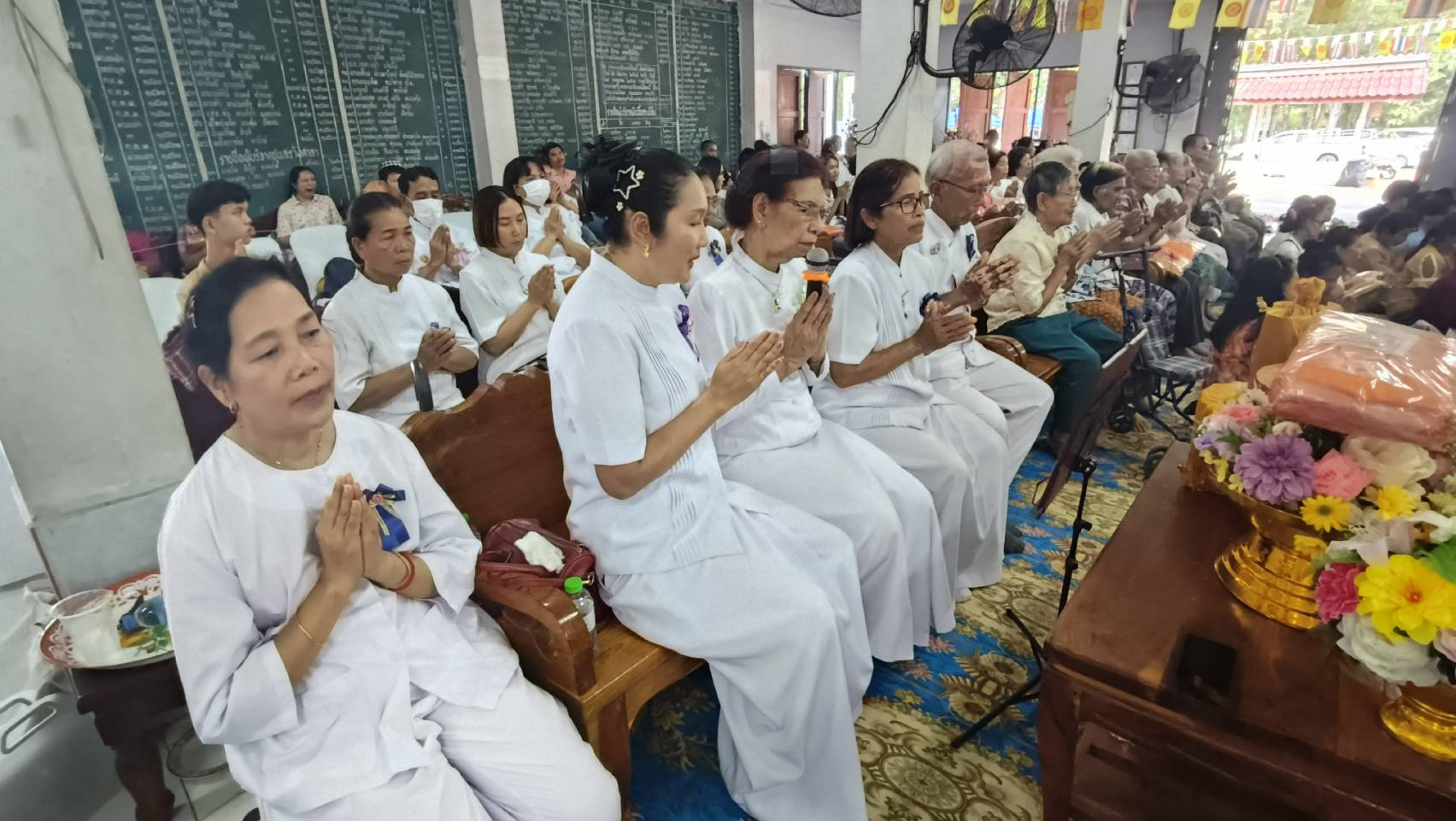 ภาพกล่าวคำถวายกฐินวัดสุวรรณวิทยาราม(หนองคุ้ม)