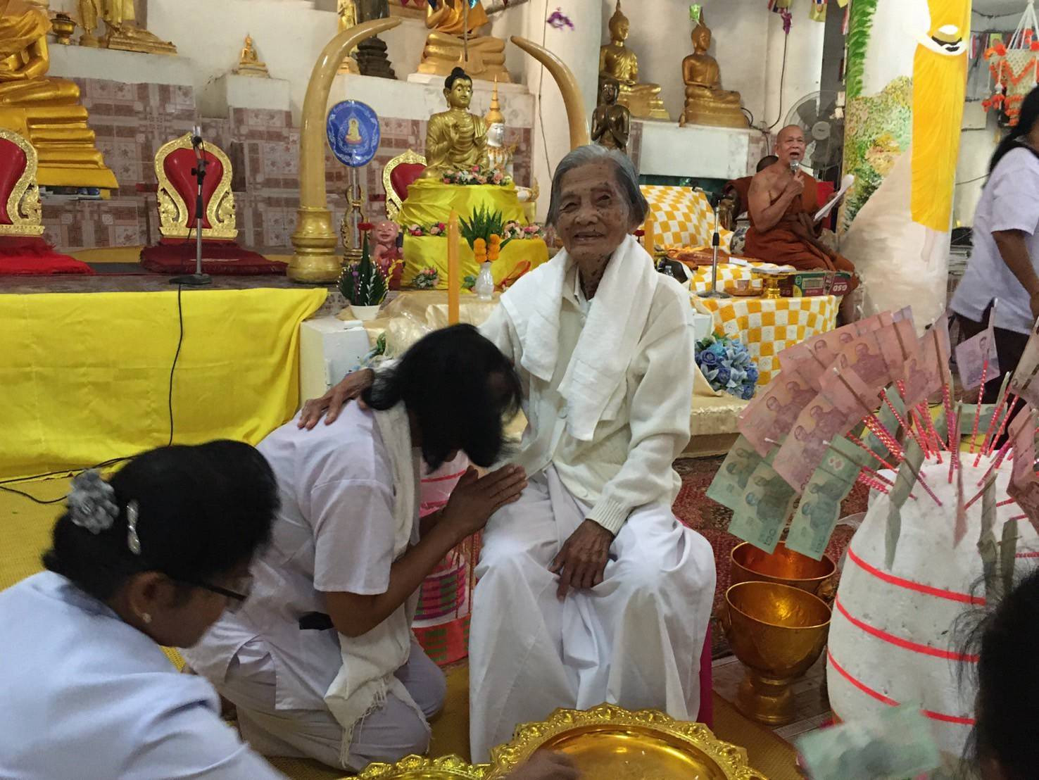 ภาพร่วมพิธีกรรมวัดป่าภาวนาธรรม