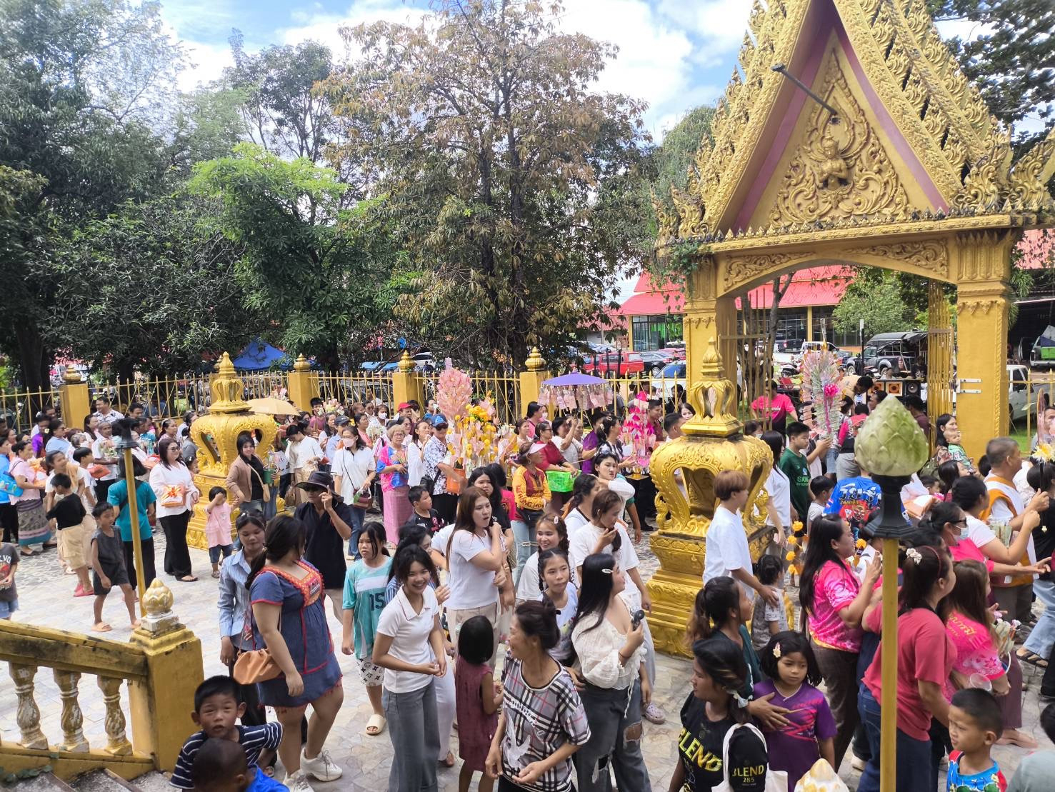 ภาพร่วมพิธีกรรมวัดหนองสังข์